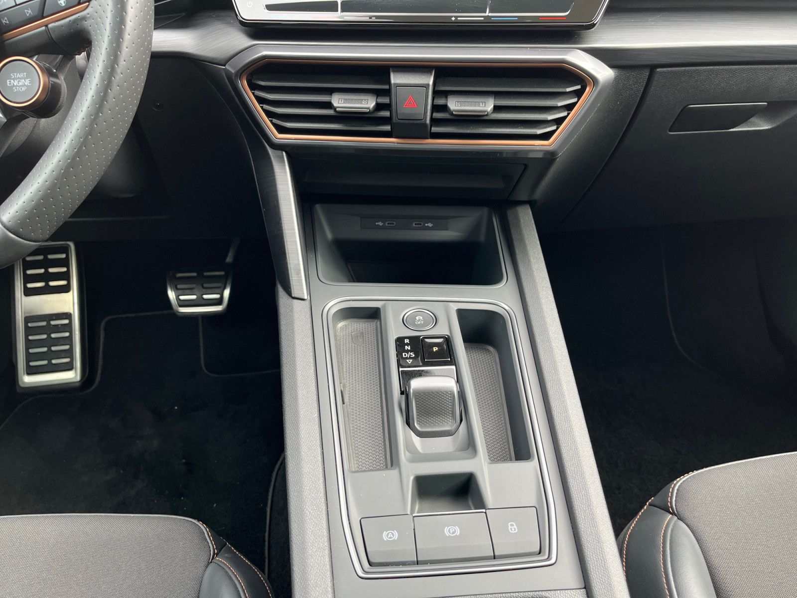 Cupra Formentor VZ 2.0TSI DSG 4Drive Pano AHK 360° LED