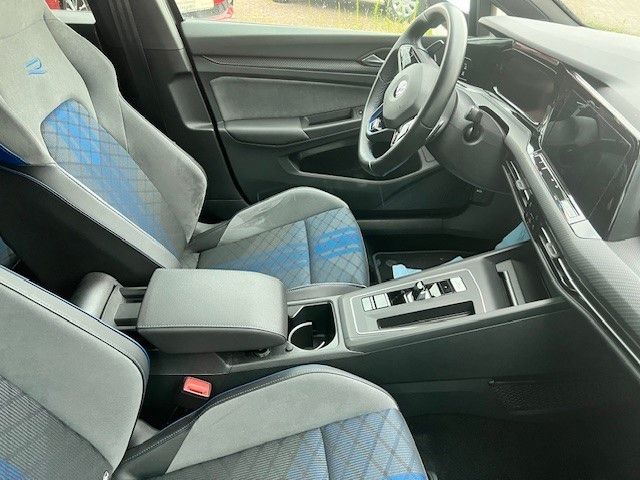Volkswagen Golf VIII Lim. R 4Motion - Samsaru's Car Outlet