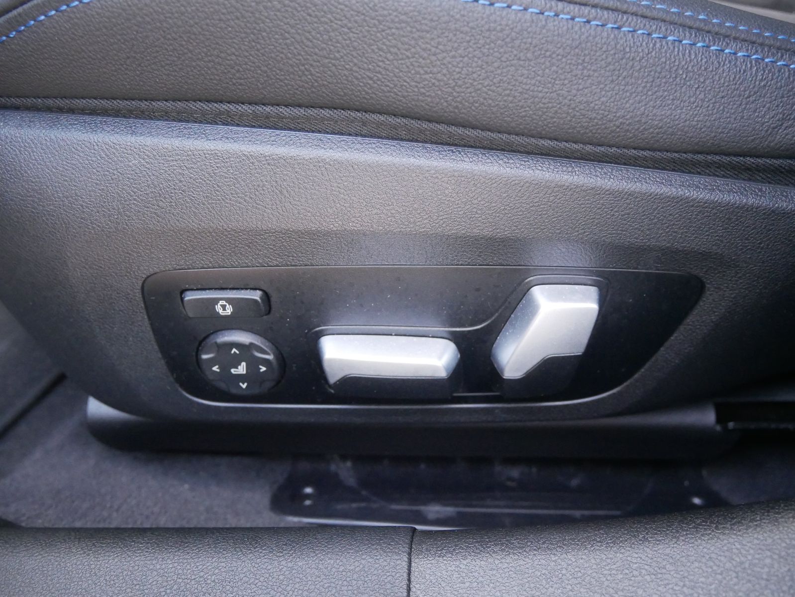 BMW 330e xDrive Touring M Sportpaket HK HiFi DAB