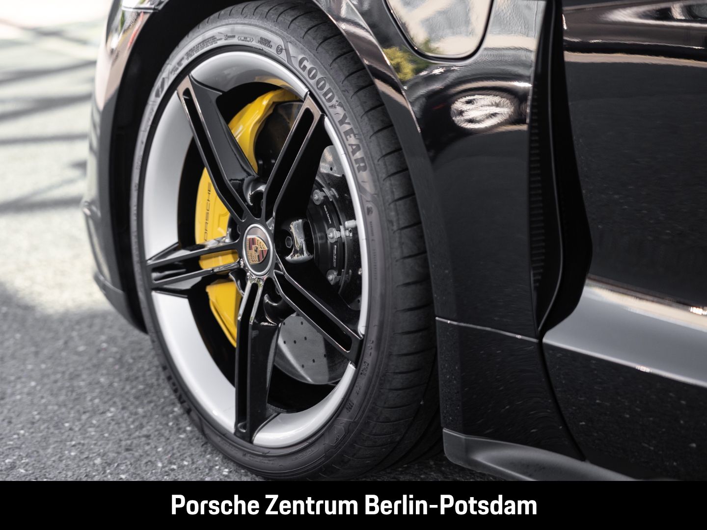 Porsche Taycan Turbo S BOSE Sport-Chrono Paket LED-Matri