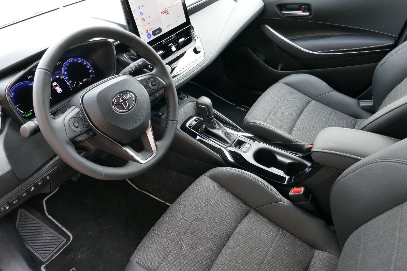 Toyota Corolla Hybrid Team - Samsaru's Car Outlet