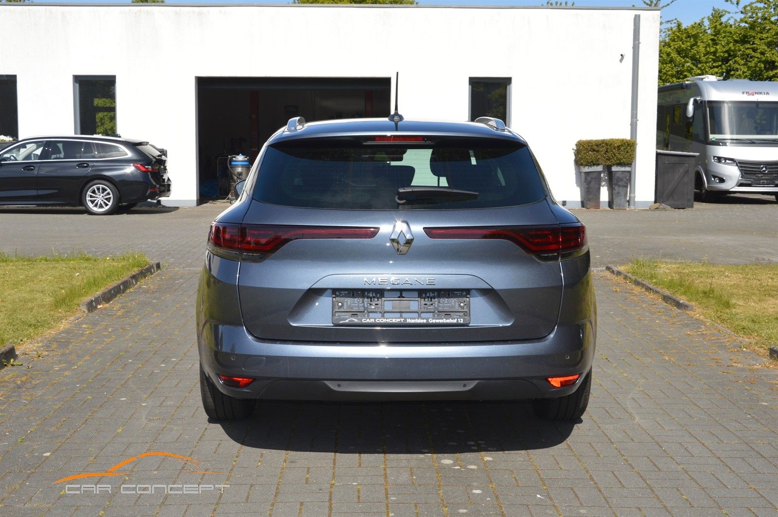 Renault Megane Grand Tour AUT Edition - Samsaru's Car Outlet