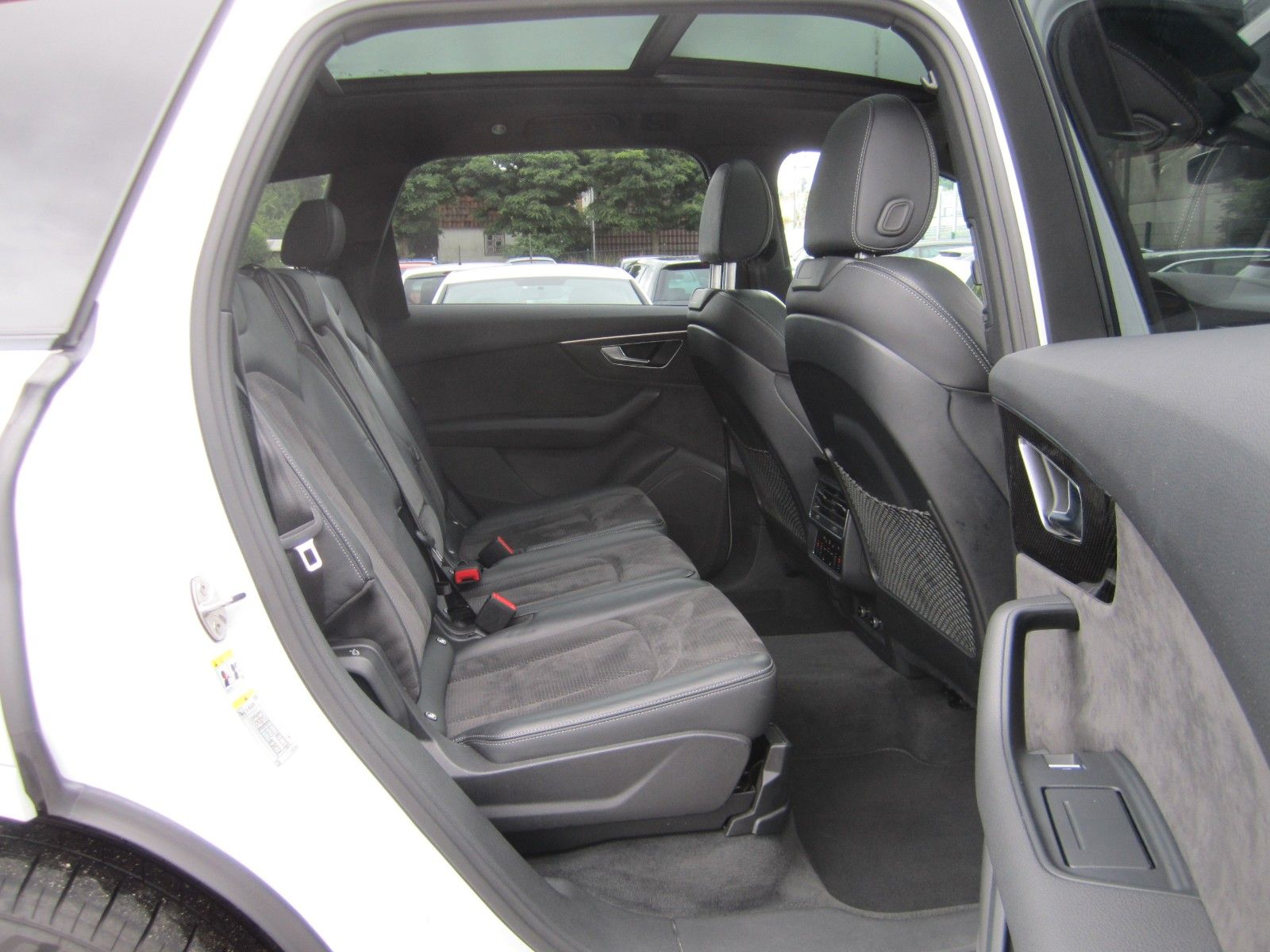 Audi Q7 50 TDI quattro competition plus 7-Sitzer