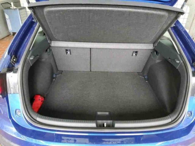 Volkswagen Taigo 1.0 TSI Life - Samsaru's Car Outlet