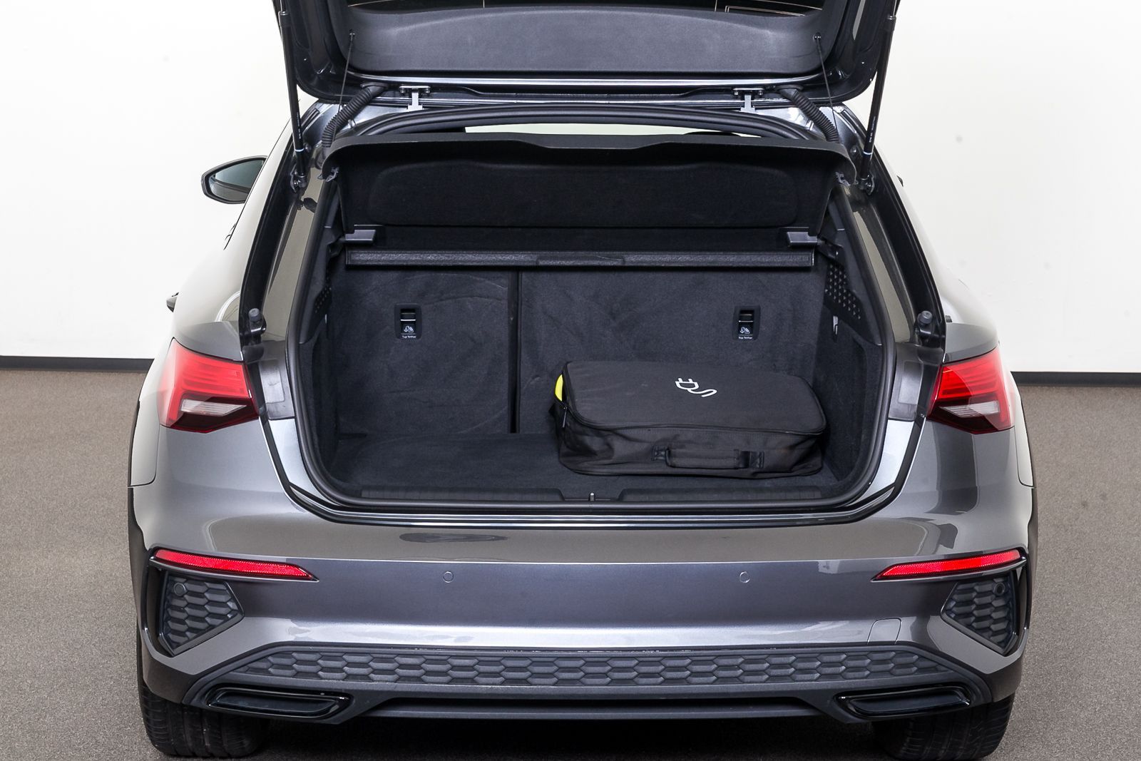 Audi A3 Sportback TFSI e S line - Samsaru's Car Outlet