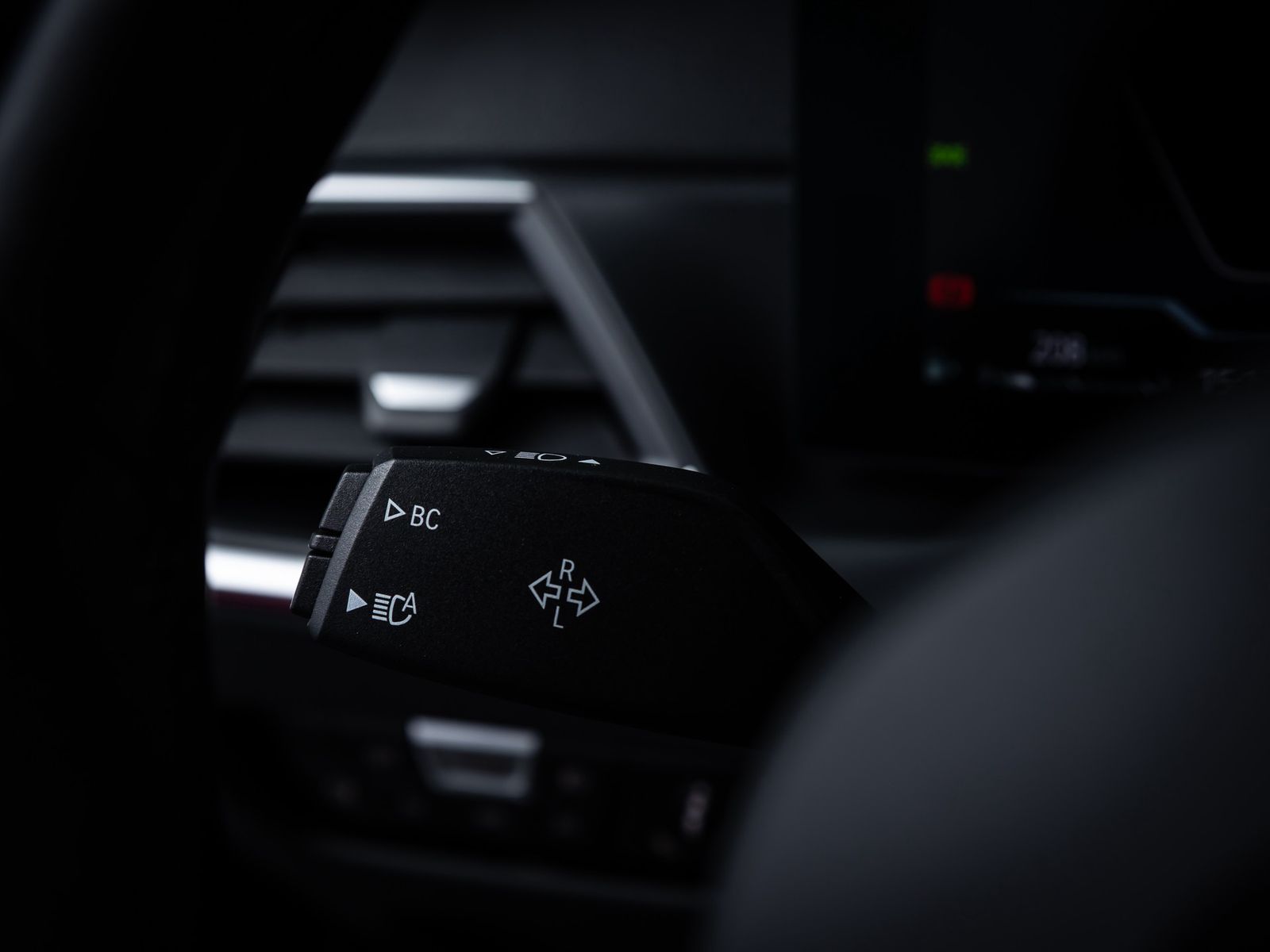 BMW 320d M Sport - Samsaru's Car Outlet