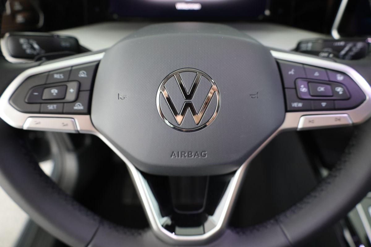 Volkswagen Golf VIII 1.5 eHybrid Style, Navi, Kamera, Side,