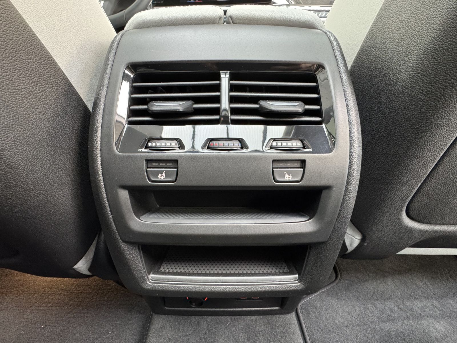 BMW X5 xDrive30d M Sport Pro Luftfeder Pano ACC 360°