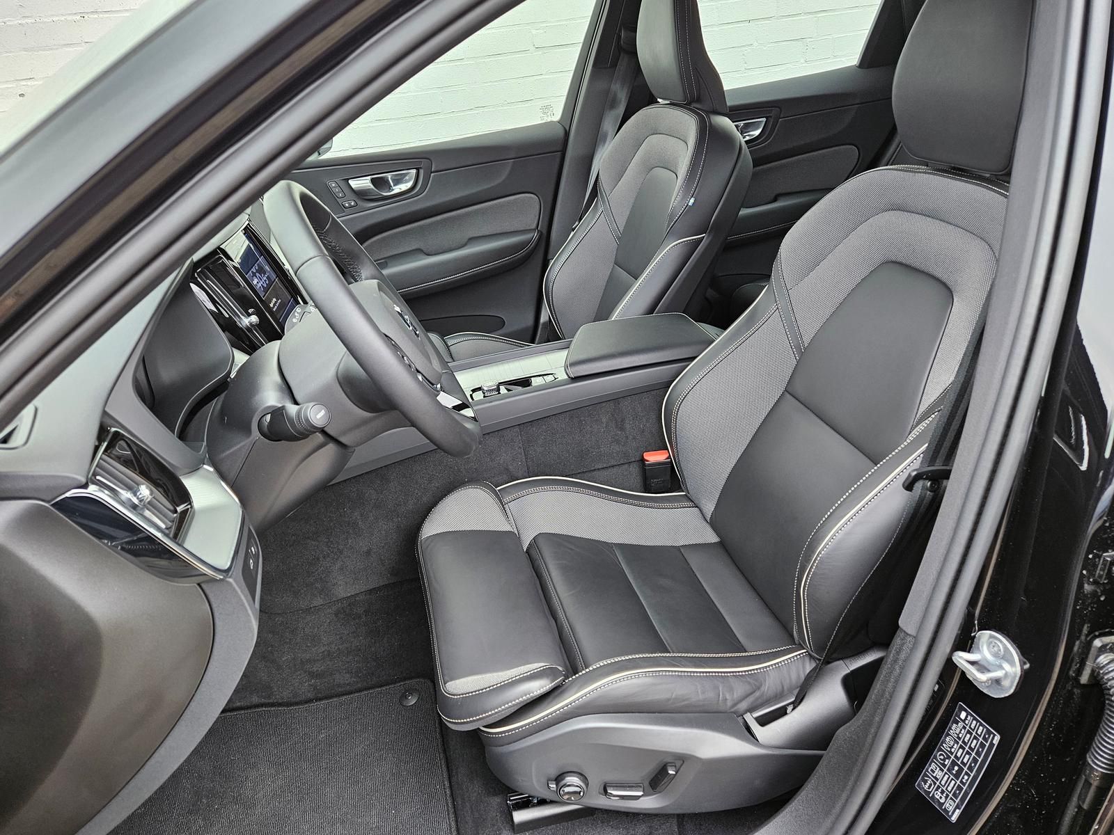 Volvo XC60 T6 AWD Plus Dark*AHK*ACC*Panorama*360*