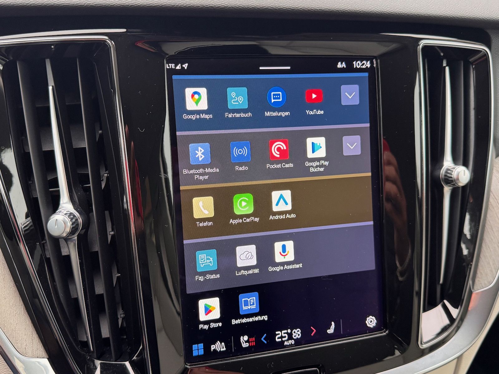 Volvo V60 T6*AWD*Recharge*AHK*Leder*Winterpaket*Keyles