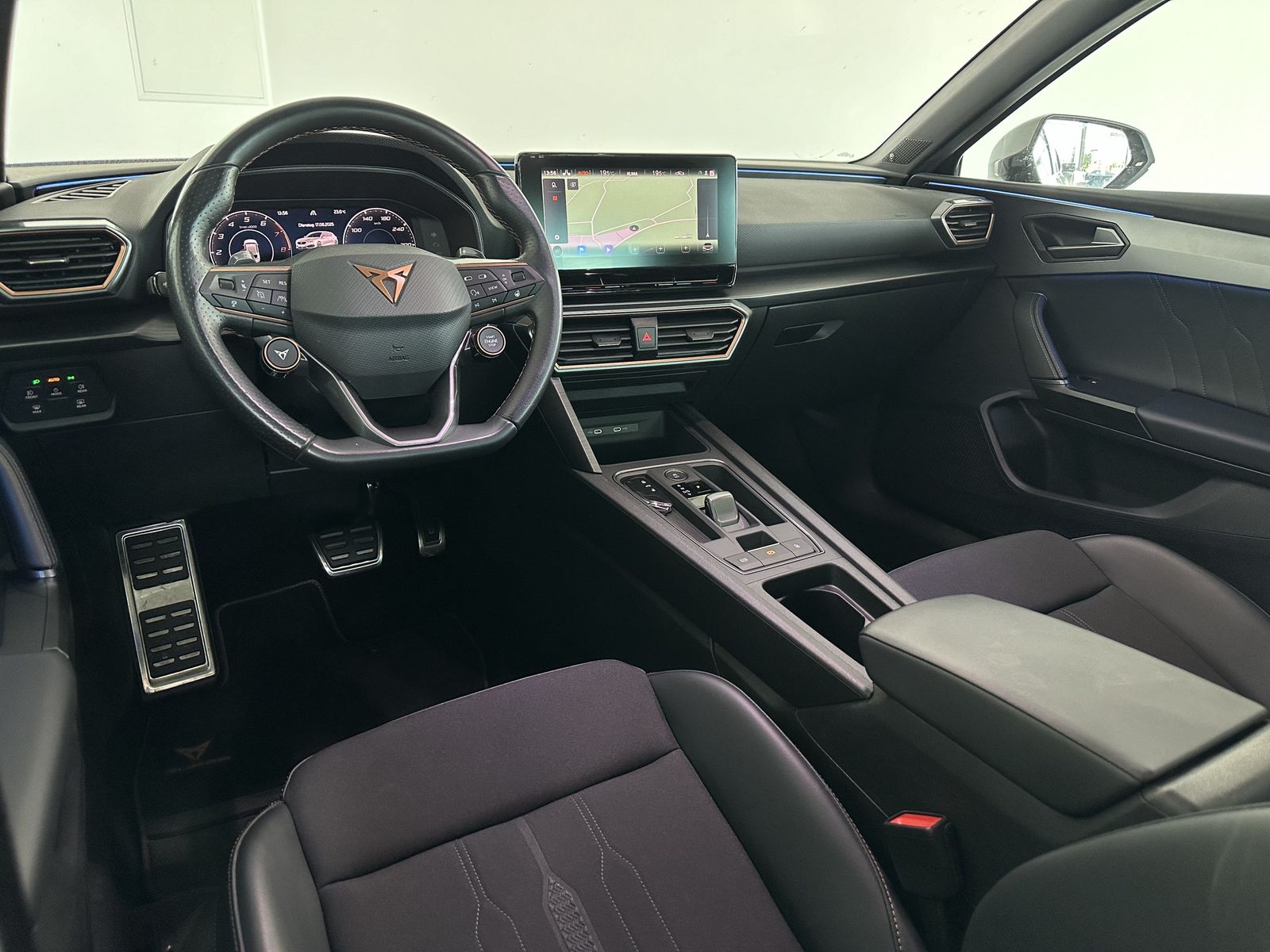 Cupra Leon VZ 2.0 TSI - Samsaru's Car Outlet
