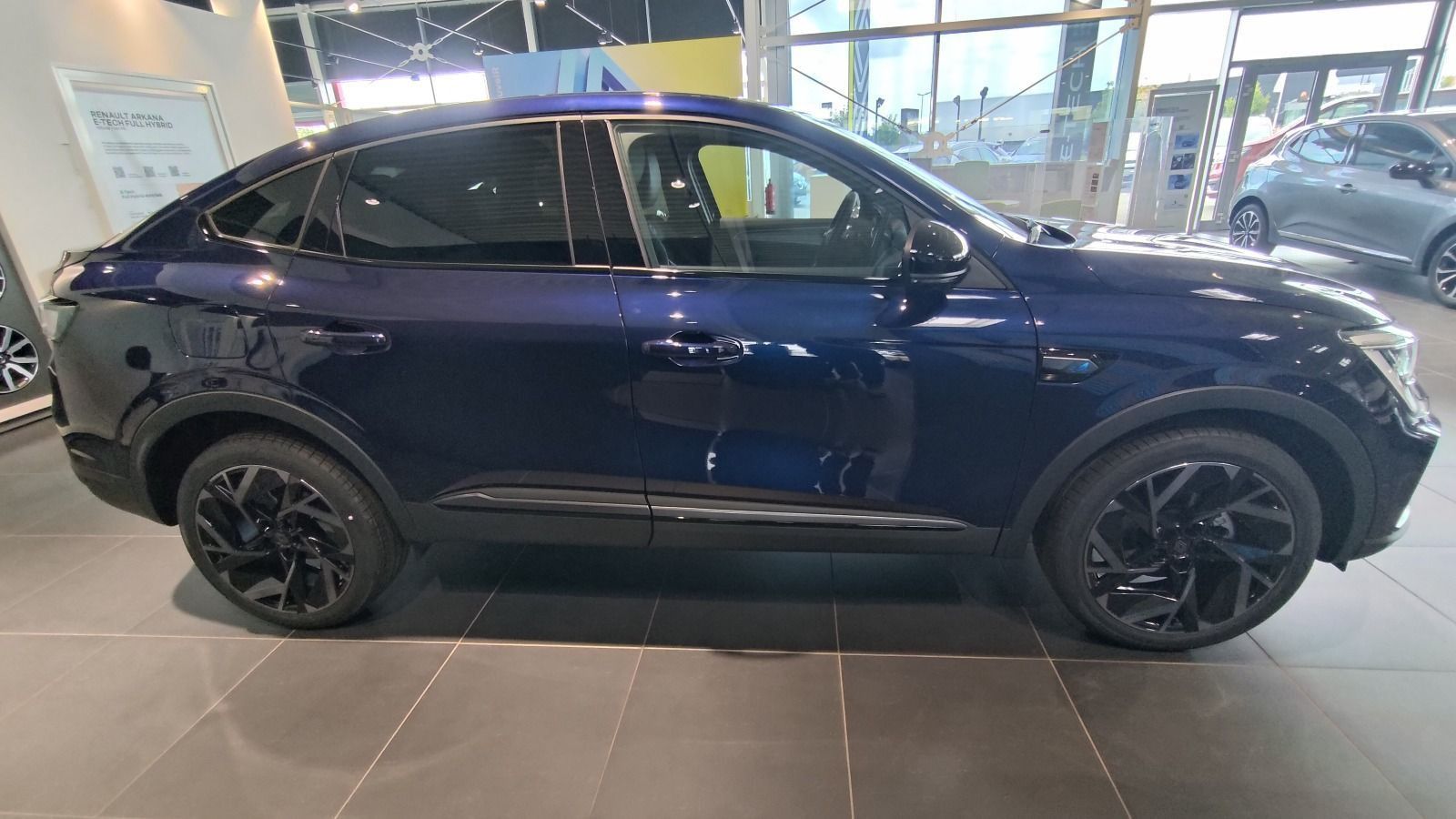 Renault Arkana - Samsaru's Car Outlet