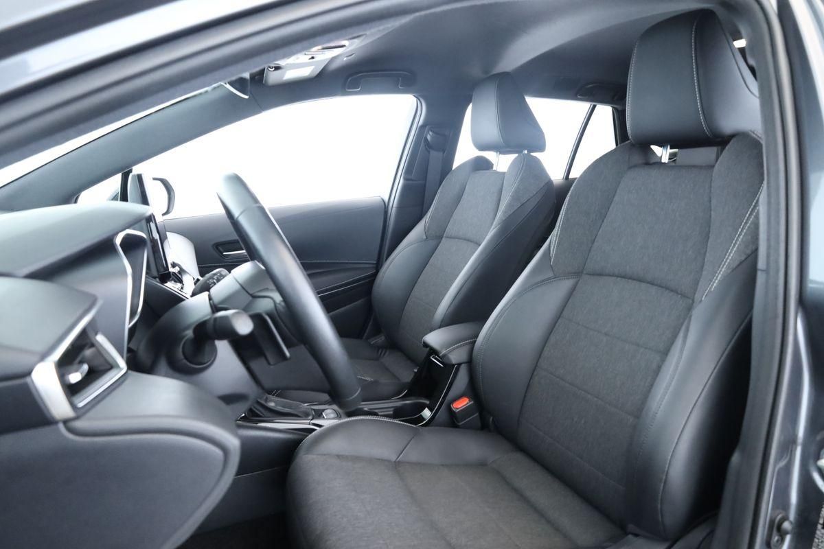 Toyota Corolla Touring Sports 2.0 CVT Team D Navi Kam