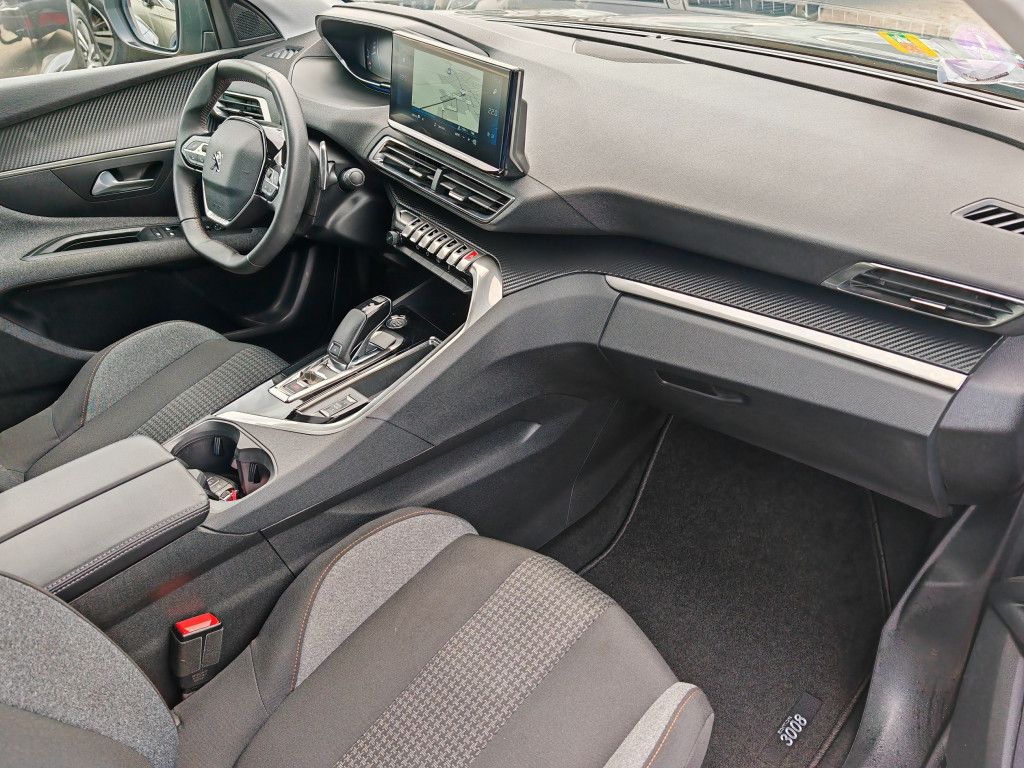 Peugeot 3008 PureTech 130 EAT8 - Samsaru's Car Outlet