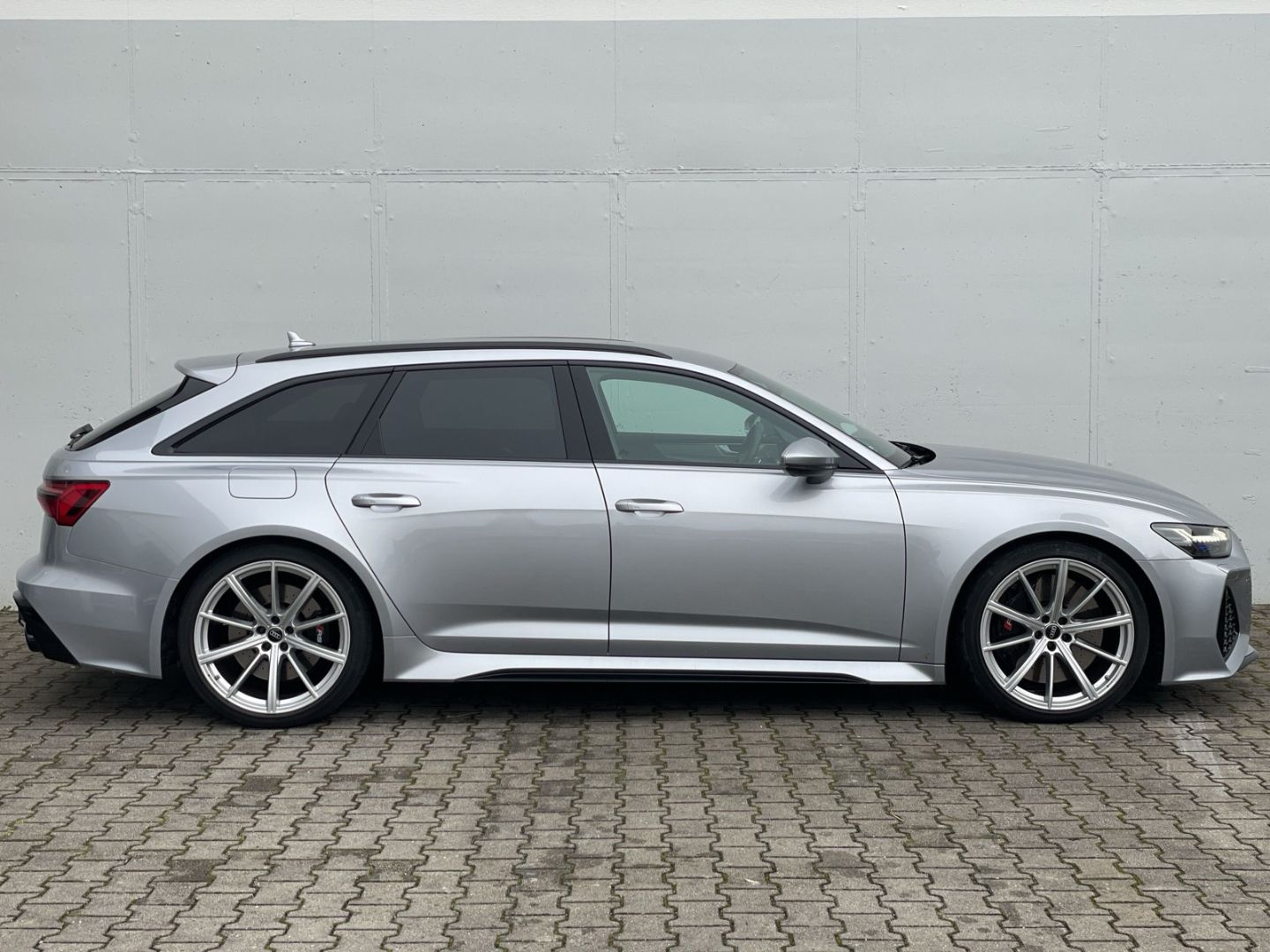 Audi RS6 Avant AHK/B&O/RS-AGA/Matrix/AIR susp/280km/h