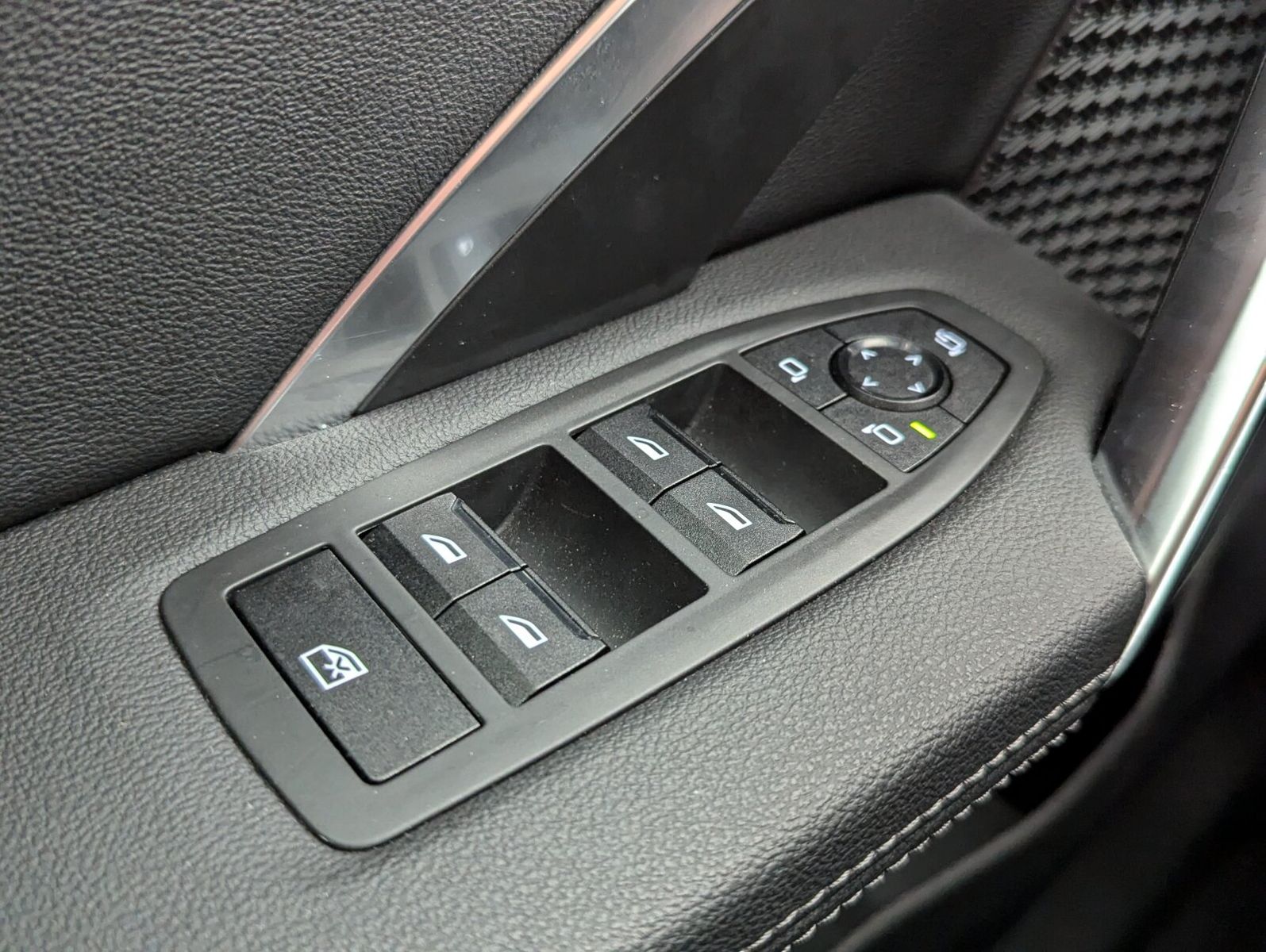 BMW iX1 xDrive30 xDrive M Sport - Samsaru's Car Outlet