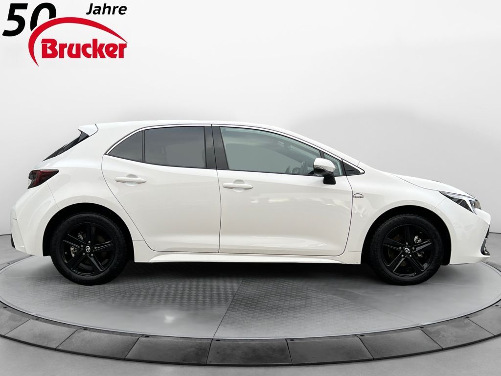 Toyota Corolla 1.8 Hybrid Team - Samsaru's Car Outlet