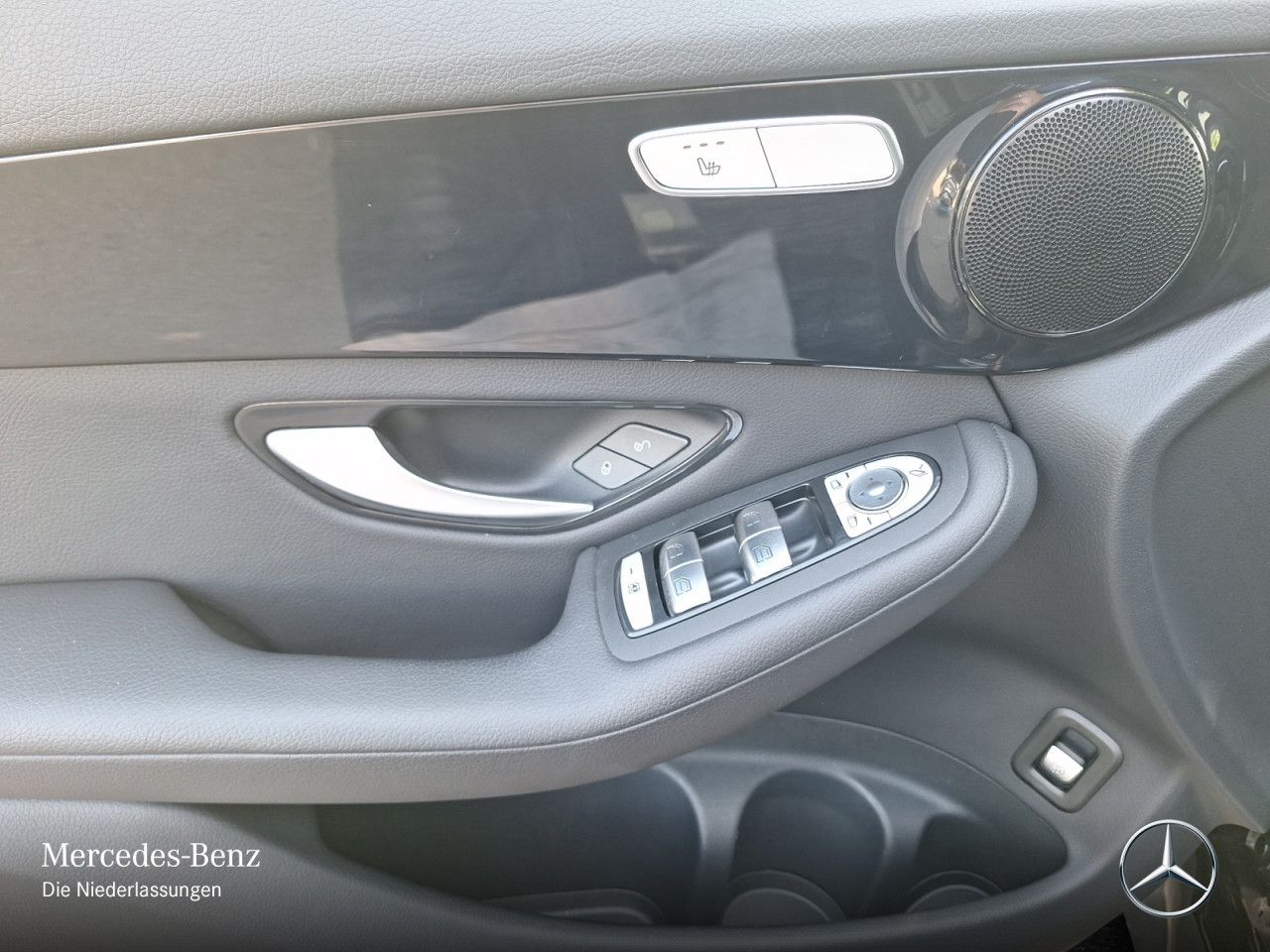Mercedes-Benz GLC 300 de 4M - Samsaru's Car Outlet