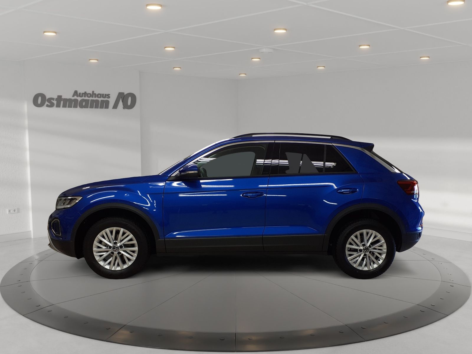 Volkswagen T-Roc 1.0TSI Life - Samsaru's Car Outlet