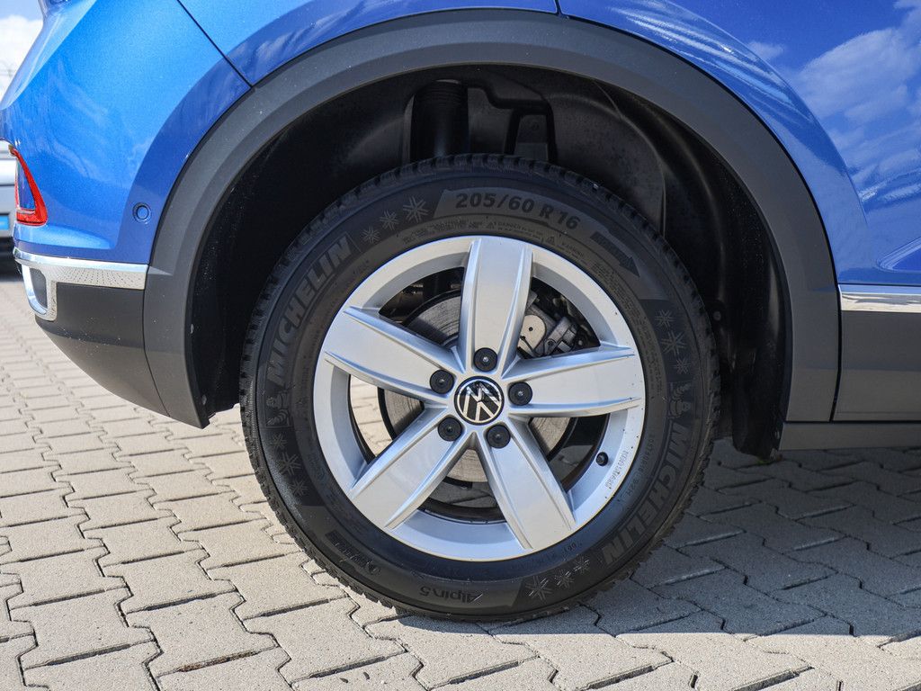 Volkswagen T-Roc Style 1.5 l TSI DSG - Samsaru's Car Outlet