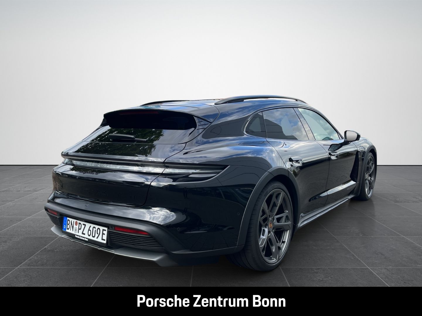 Porsche Taycan 4 Cross Turismo Surround-View LED-Matrix