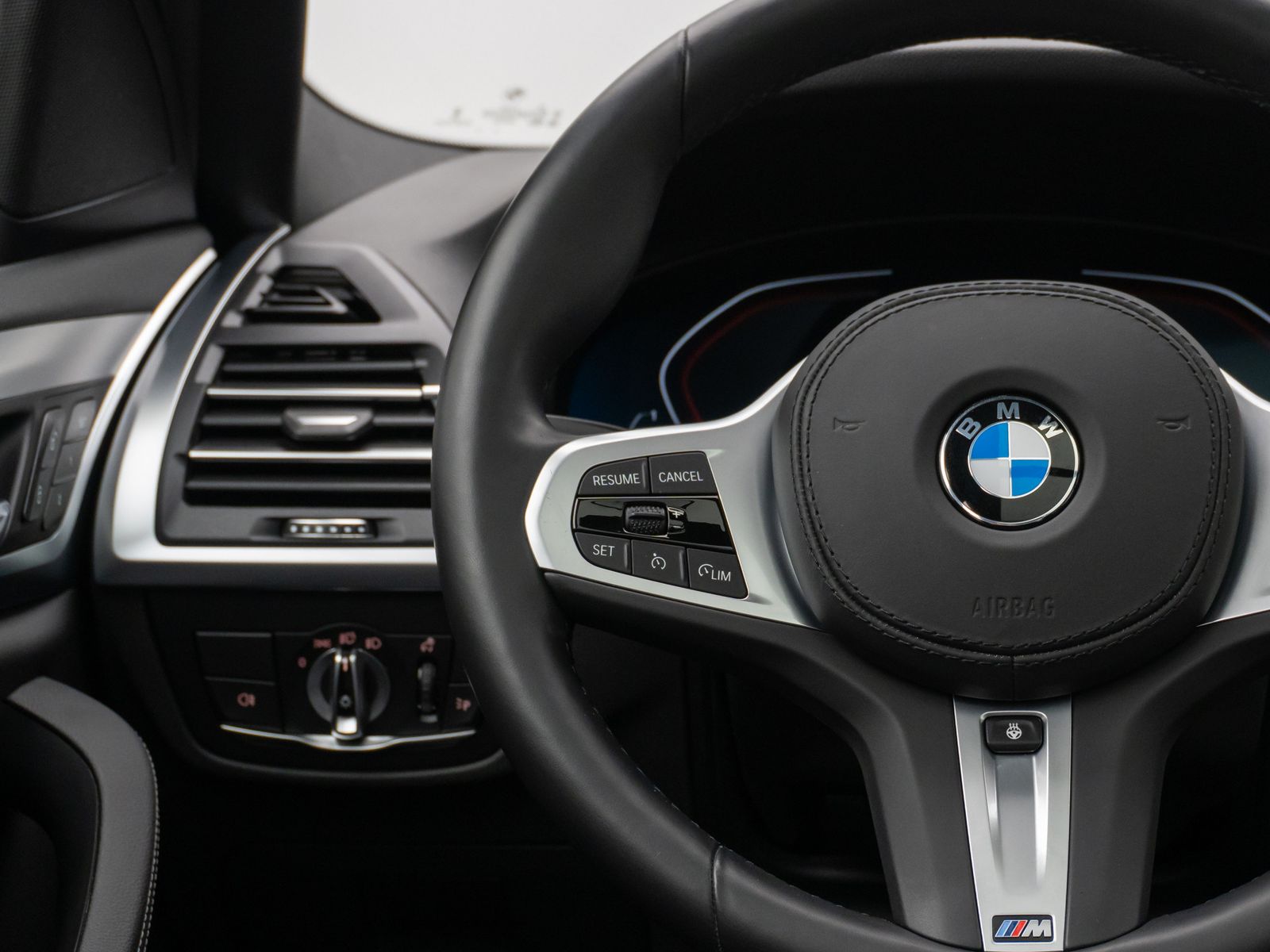 BMW X3 xD30d - Samsaru's Car Outlet