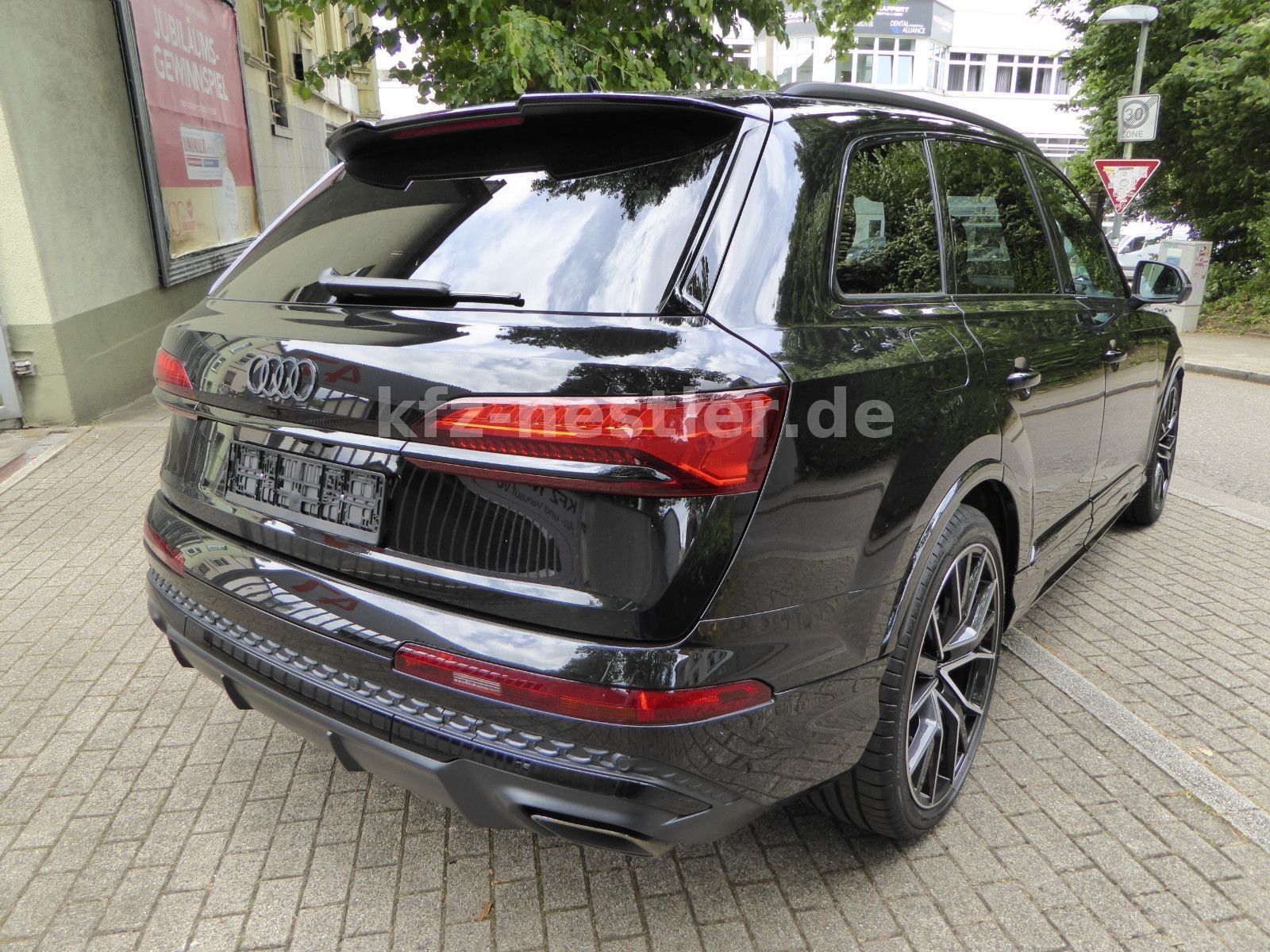 Audi Q7 50 TDI Facelift/2x S line/Pano/22"/7-Sitz/AHK