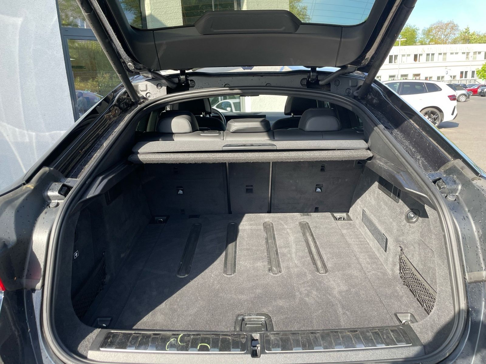 BMW X6 xDrive40d M Sport || AHK Sky Lounge H&K HUD