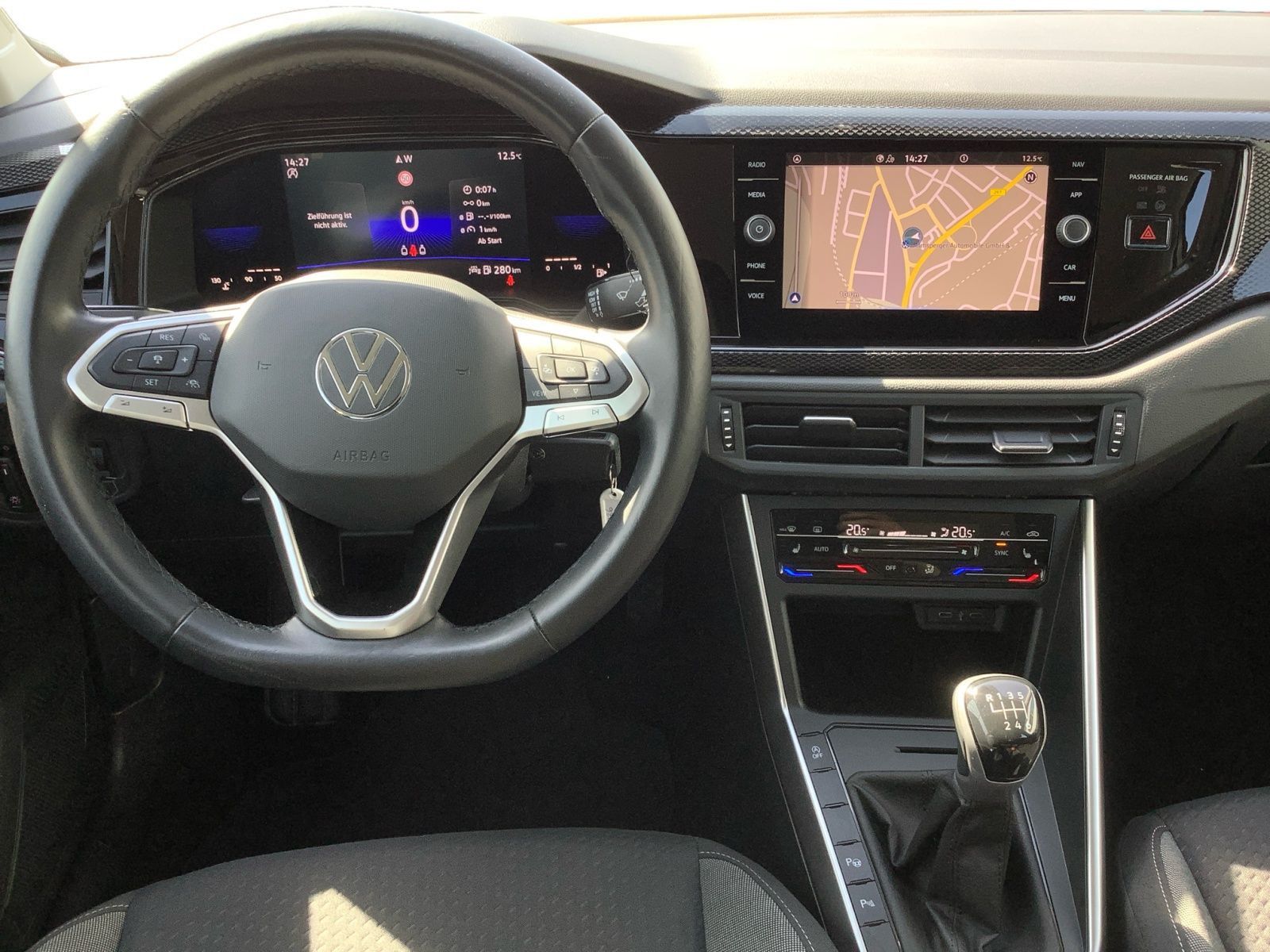 Volkswagen Taigo 1.0 TSI Life - Samsaru's Car Outlet