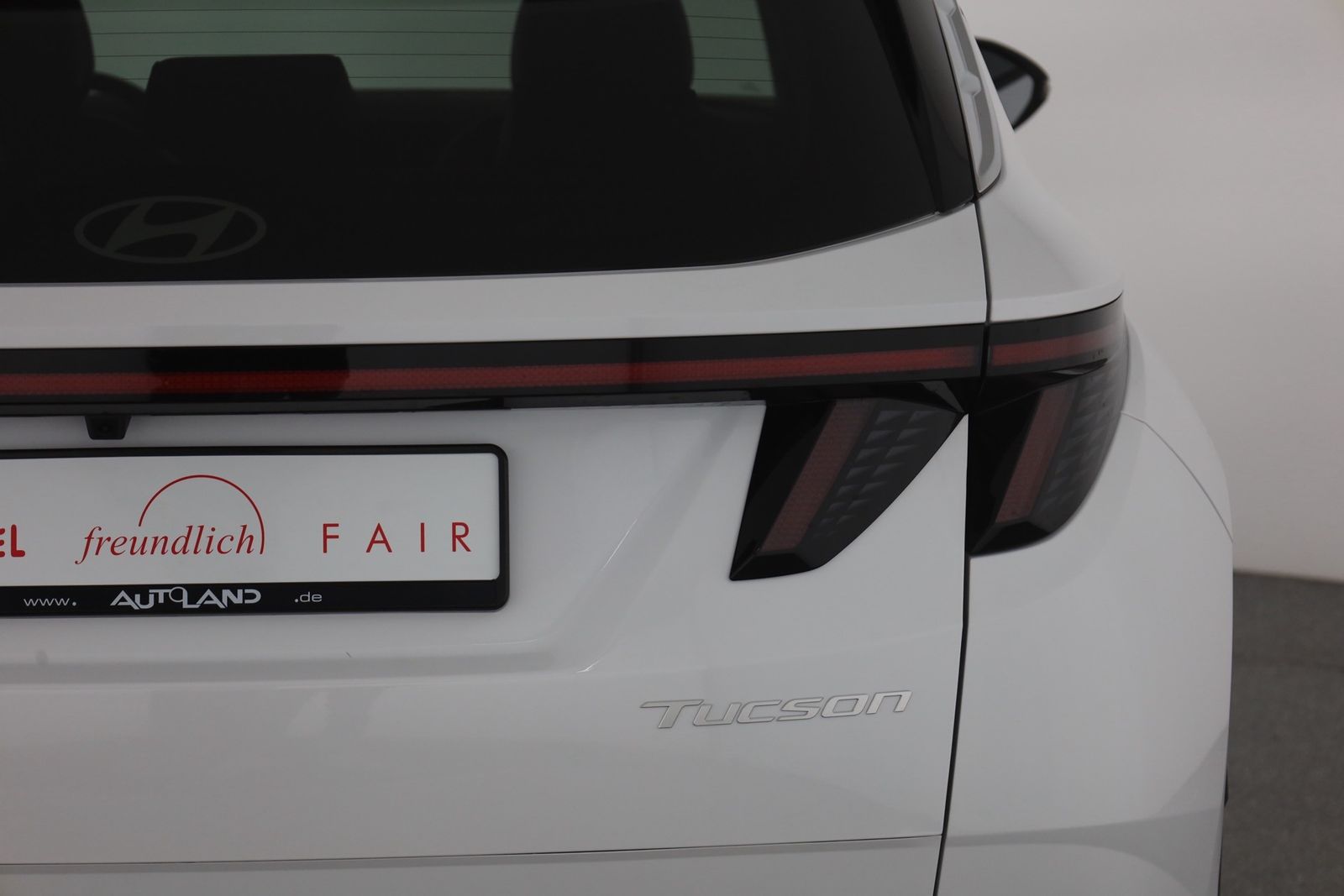 Hyundai Tucson 1.6T-GDI - Samsaru's Car Outlet