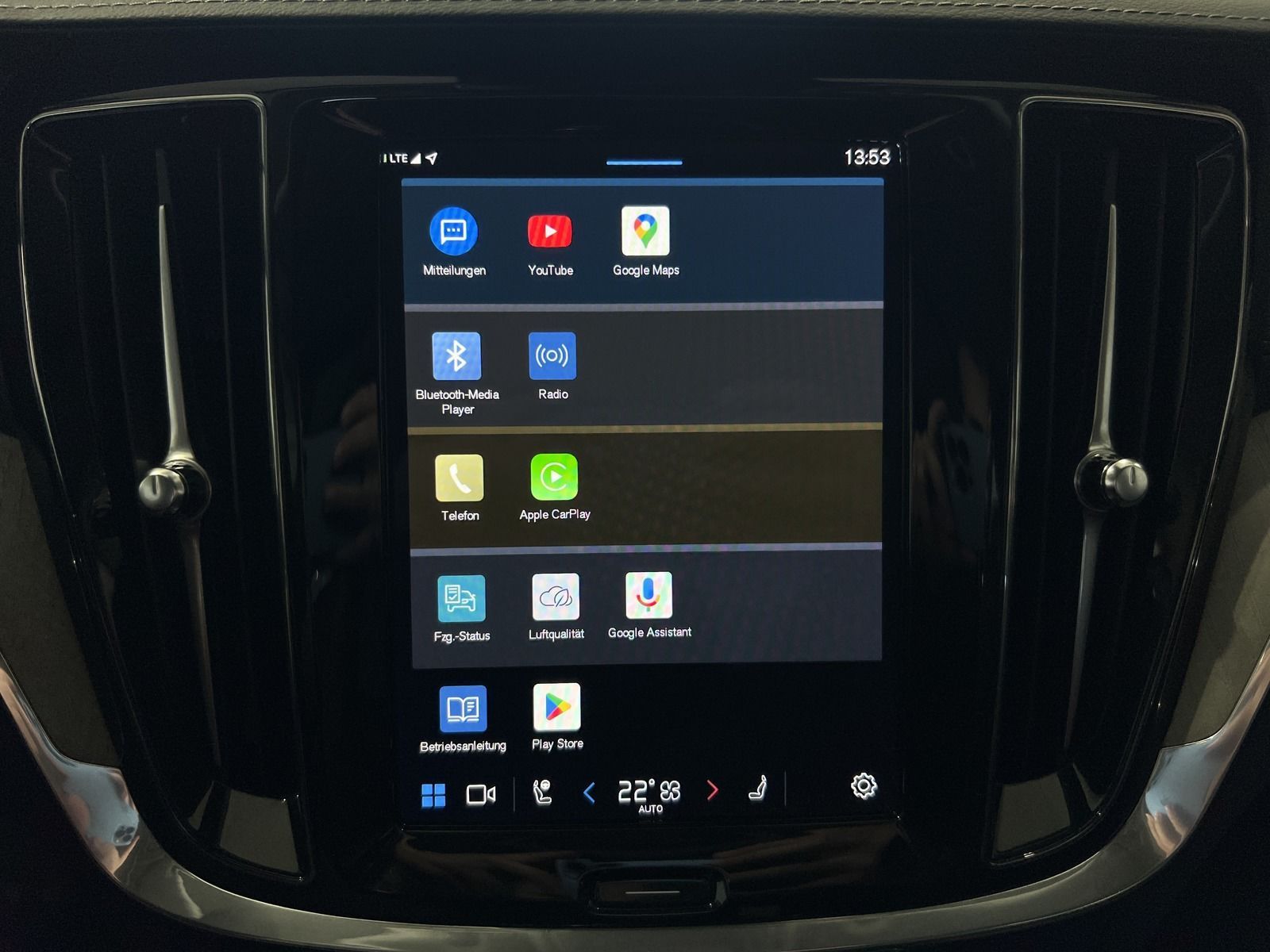 Volvo S60 T8 Ultimate Dark Recharge AWD Massage B&W