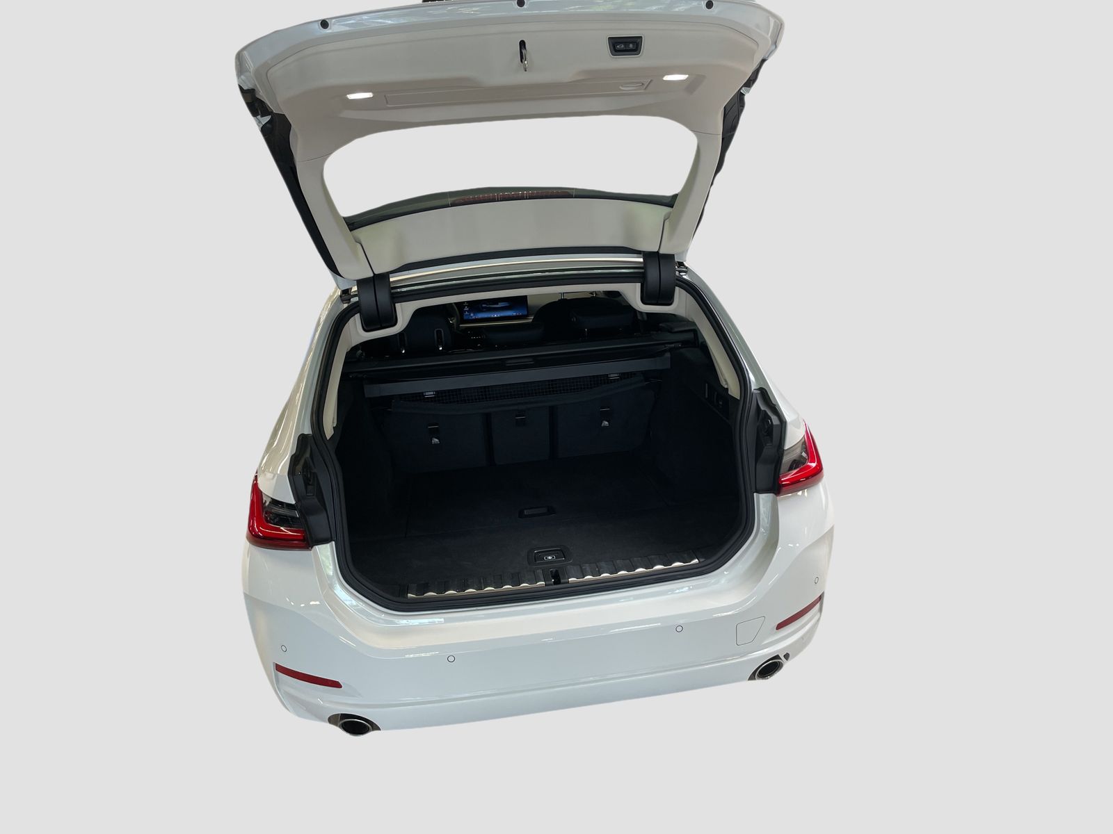 BMW 318i Touring AHK Driv.Assist.Prof Kamera LED