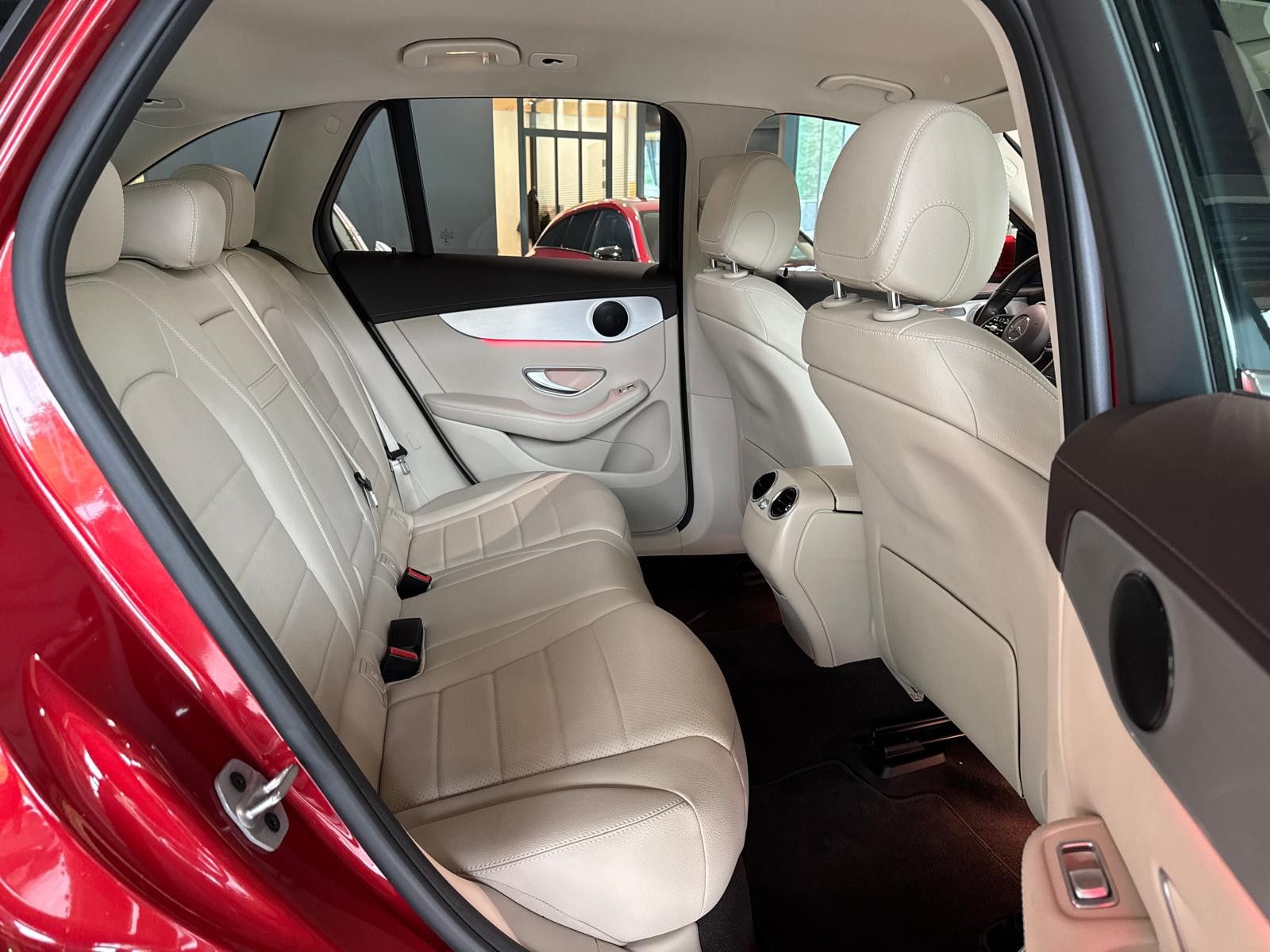 Mercedes-Benz GLC 300 e 4M - Samsaru's Car Outlet