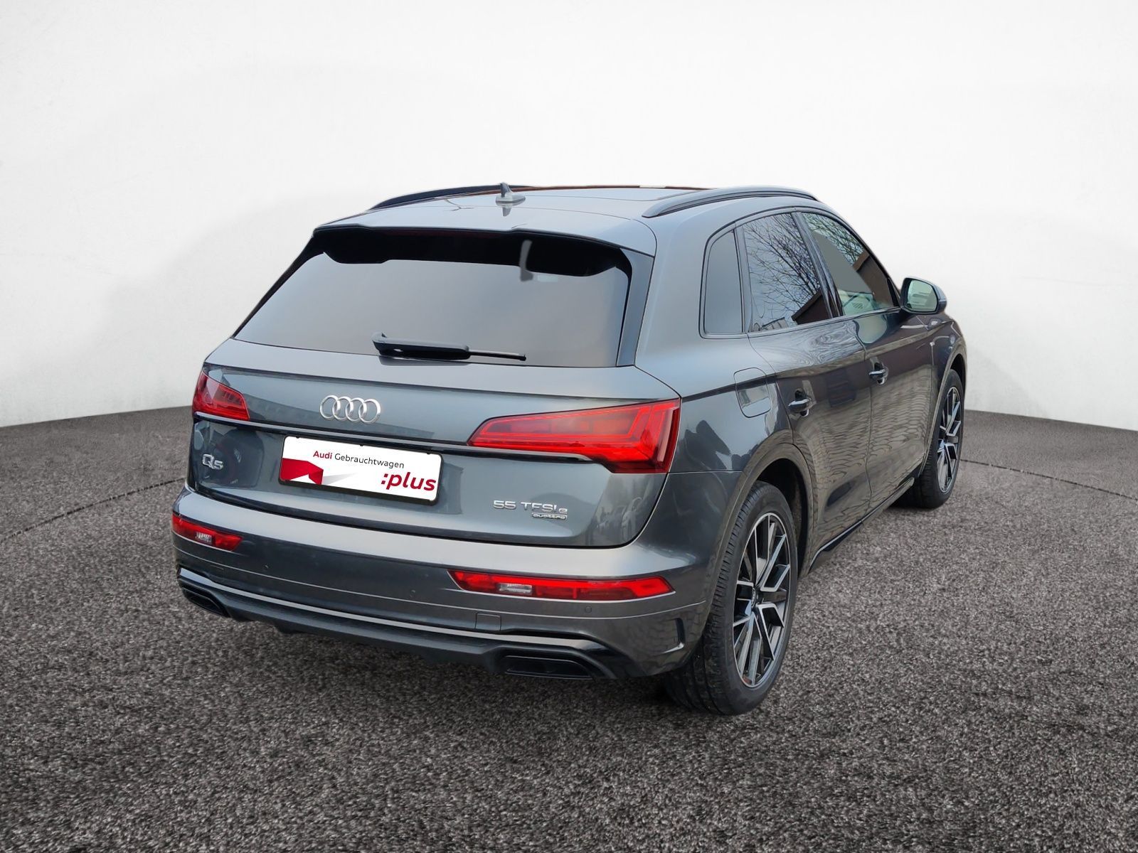 Audi Q5 55 TFSIe S line quattro S tronic Matrix AHK