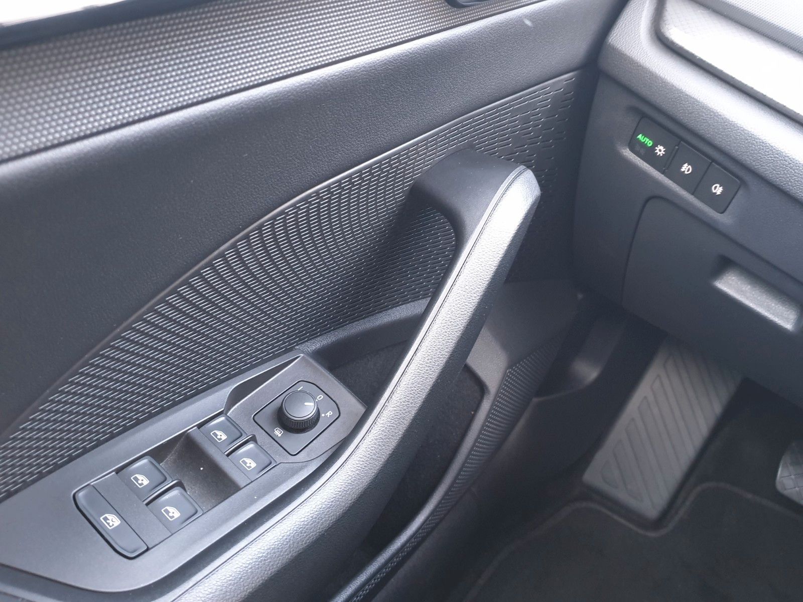 Skoda Octavia Combi Ambition - Samsaru's Car Outlet
