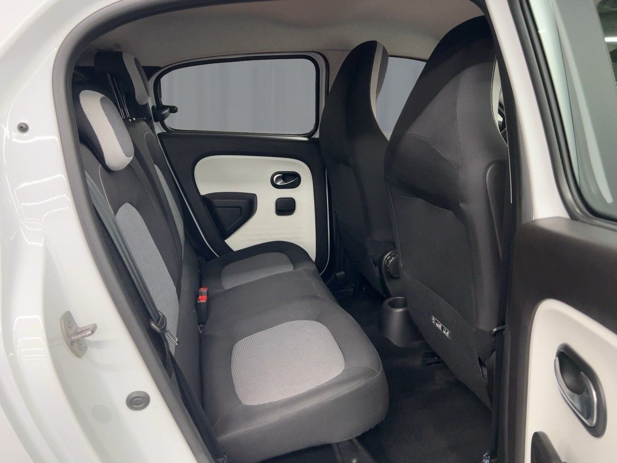 Renault Twingo ZEN ELECTRIC - Samsaru's Car Outlet