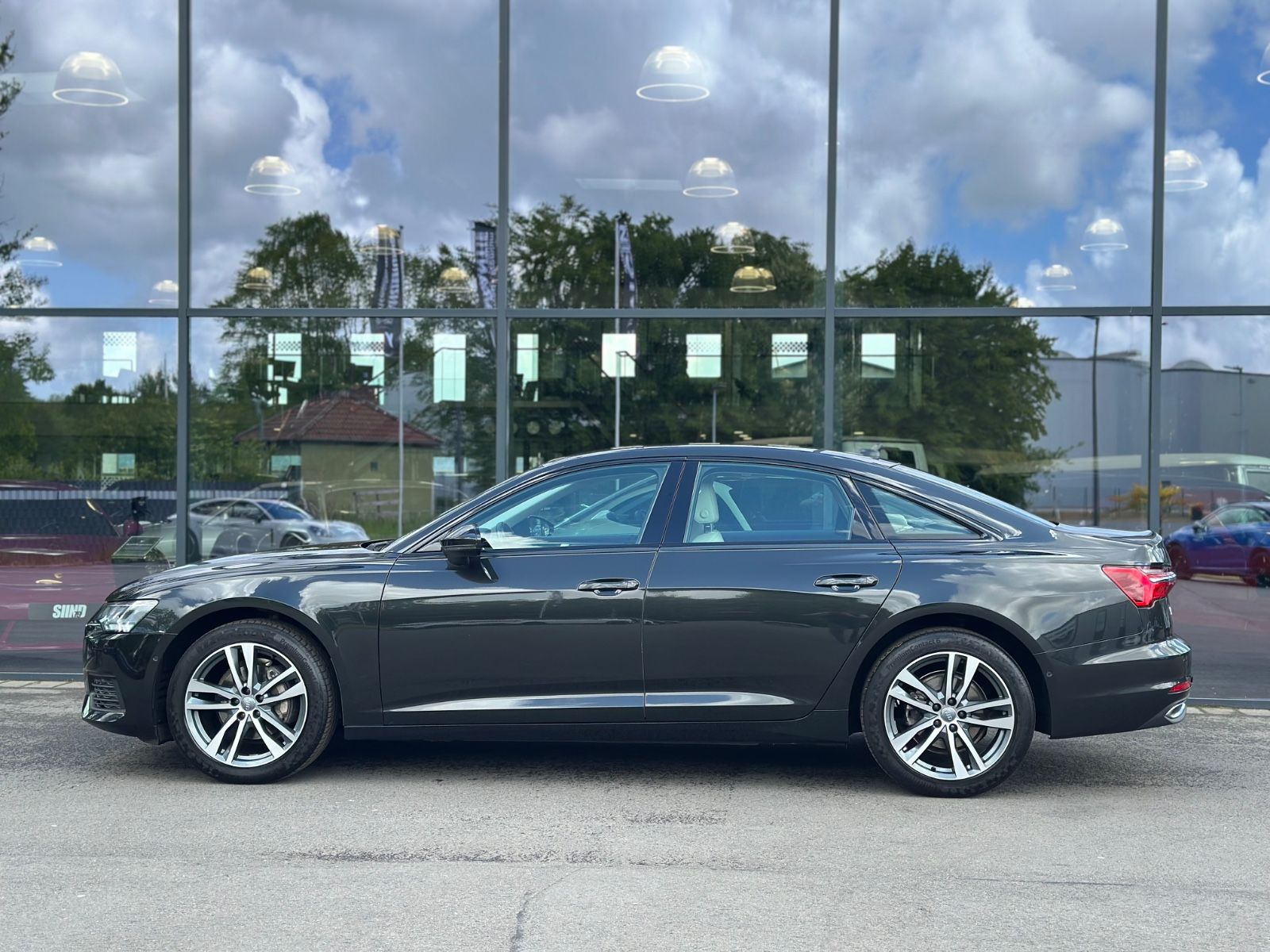 Audi A6 40 TDI S tronic advanced - Samsaru's Car Outlet
