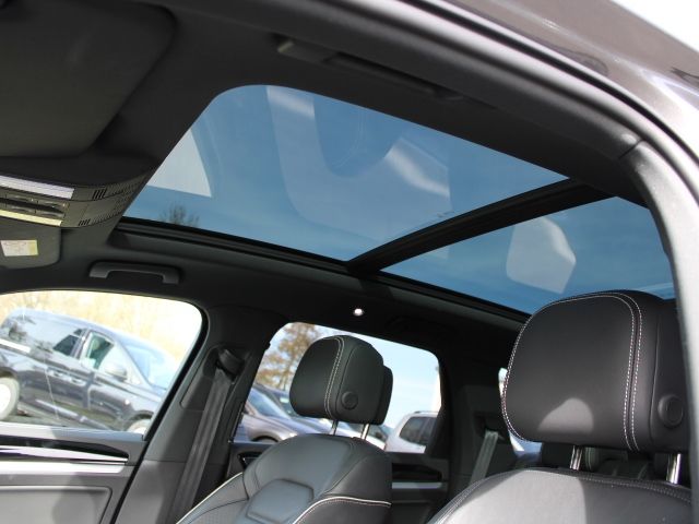 Volkswagen Touareg 3.0 V6 TDI Elegance 4M - Samsaru's Car Outlet
