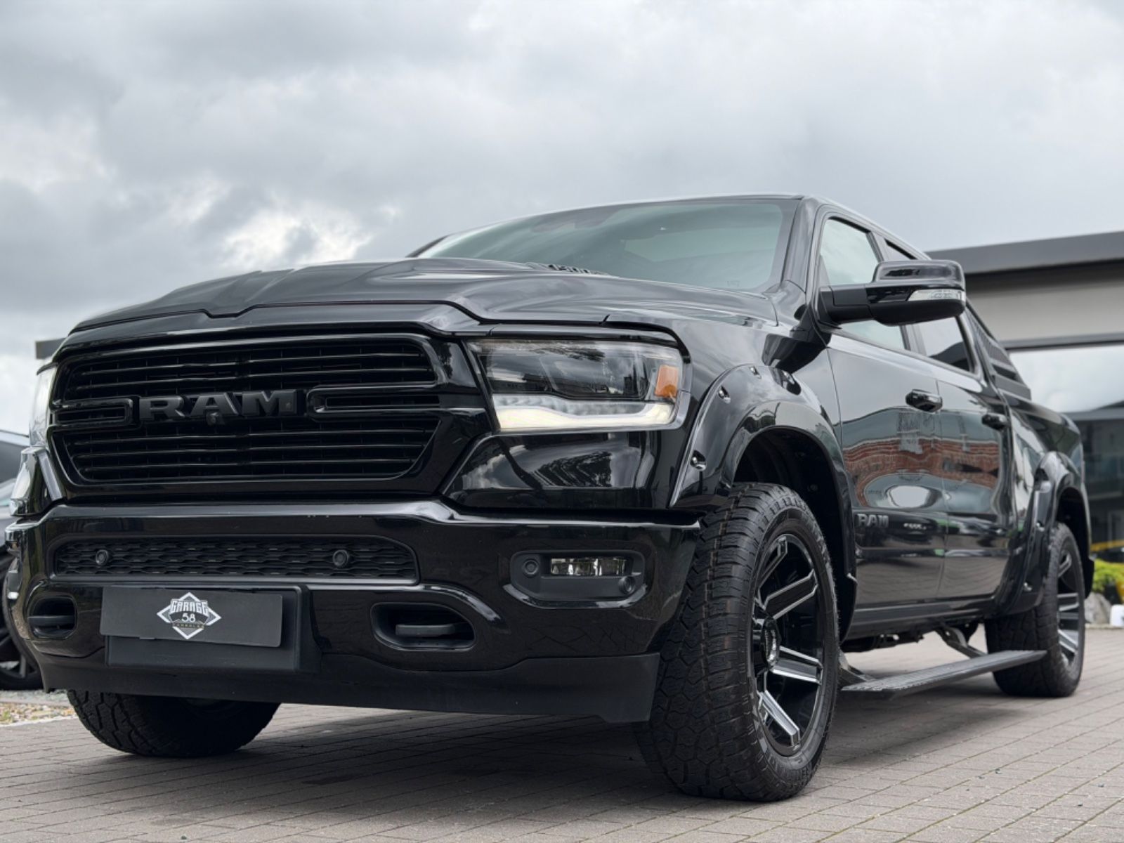 Dodge RAM 1500 5.7 Laramie Sport/Night/Sport-Aga/LPG