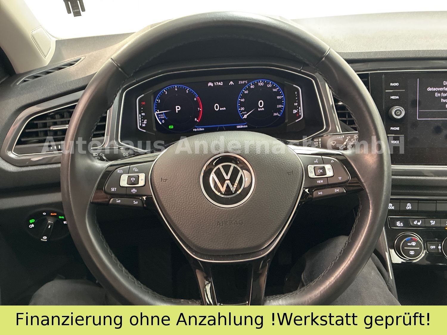 Volkswagen T-Roc Sport - Samsaru's Car Outlet