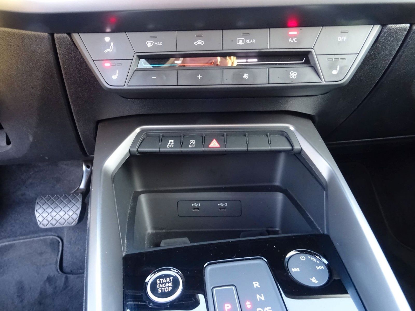 Audi A3 Sportback30TFSI S line NaviLEDSHZ Virtuell