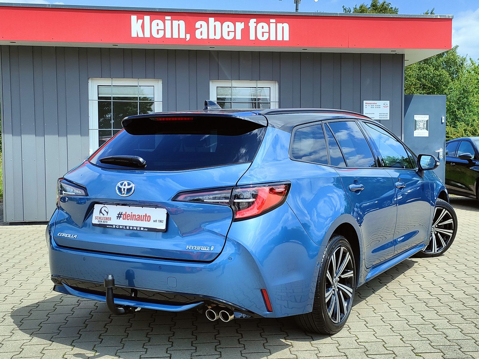Toyota Corolla Touring Sports 2.0 Team - Samsaru's Car Outlet
