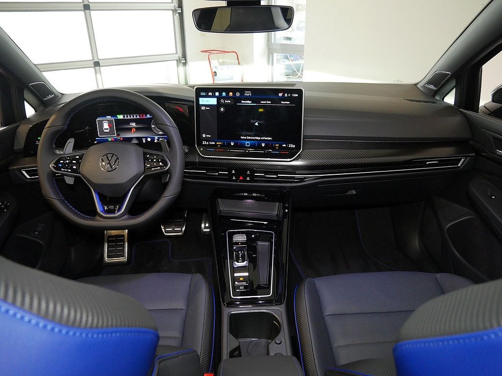 Volkswagen Golf Variant R 2.0 TSI 4Motion DSG PANO AHK MATR