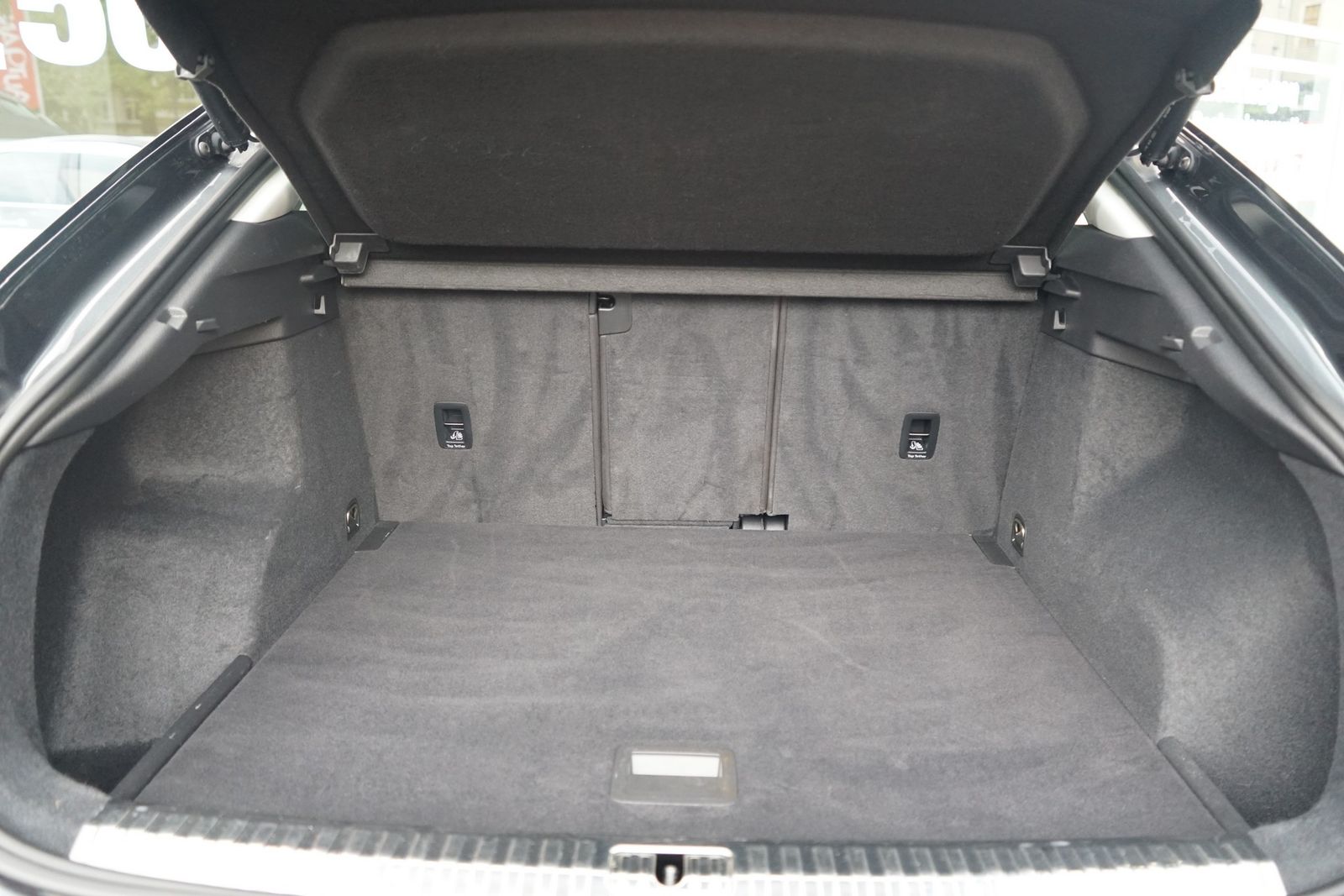 Audi Q3 Sportback 40 TDI quattro S line - Samsaru's Car Outlet