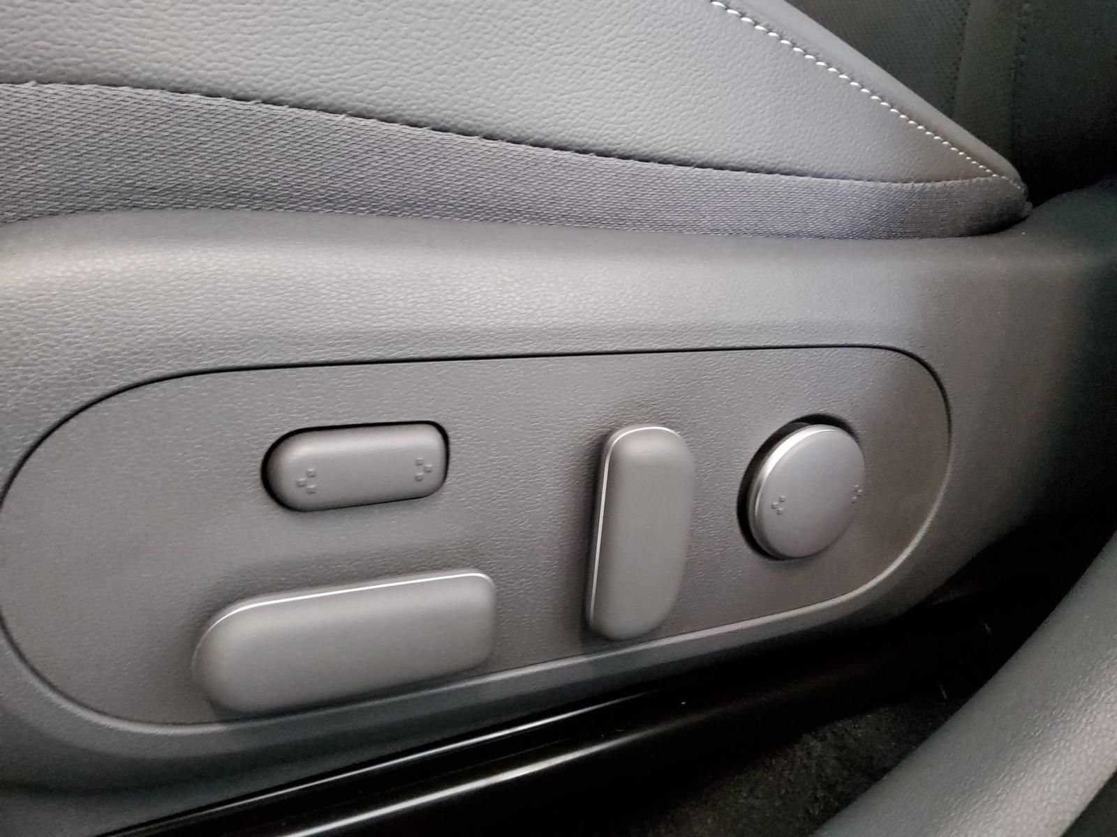 Hyundai Kona 1.6 GDi HYBRID PRIME - Samsaru's Car Outlet