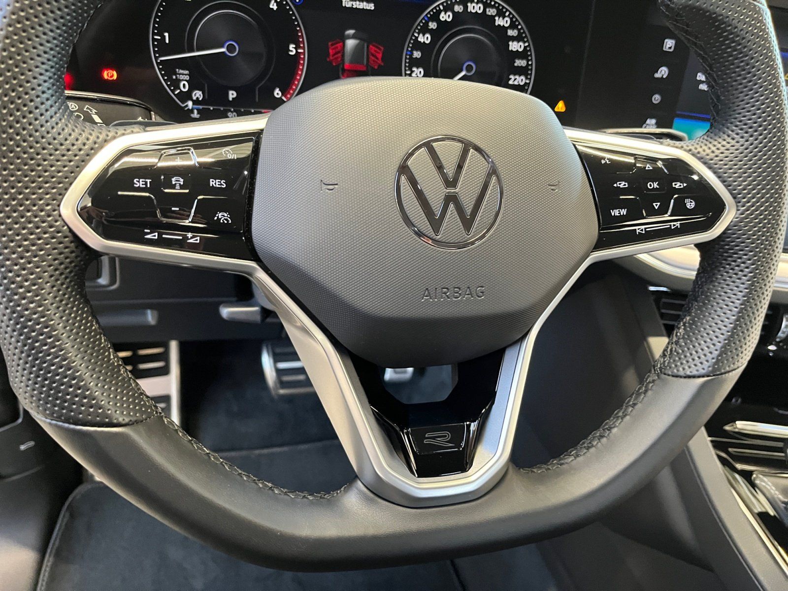 Volkswagen Touareg R-Line 3.0 V6 TDI DSG 4Motion 360°KAM AH