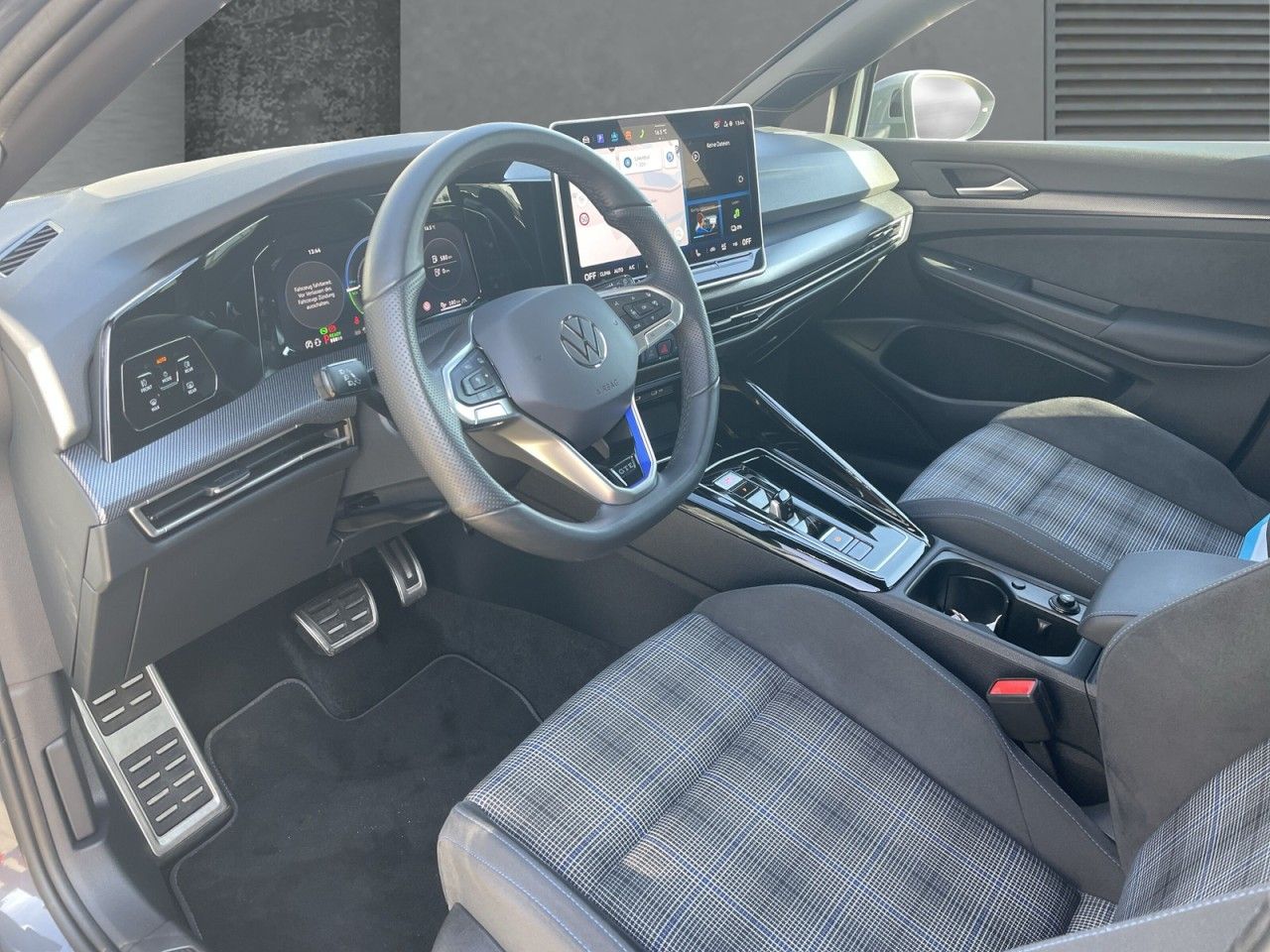 Volkswagen Golf VIII 1.5 TSI eHybrid GTE Automatik Navi+DCC