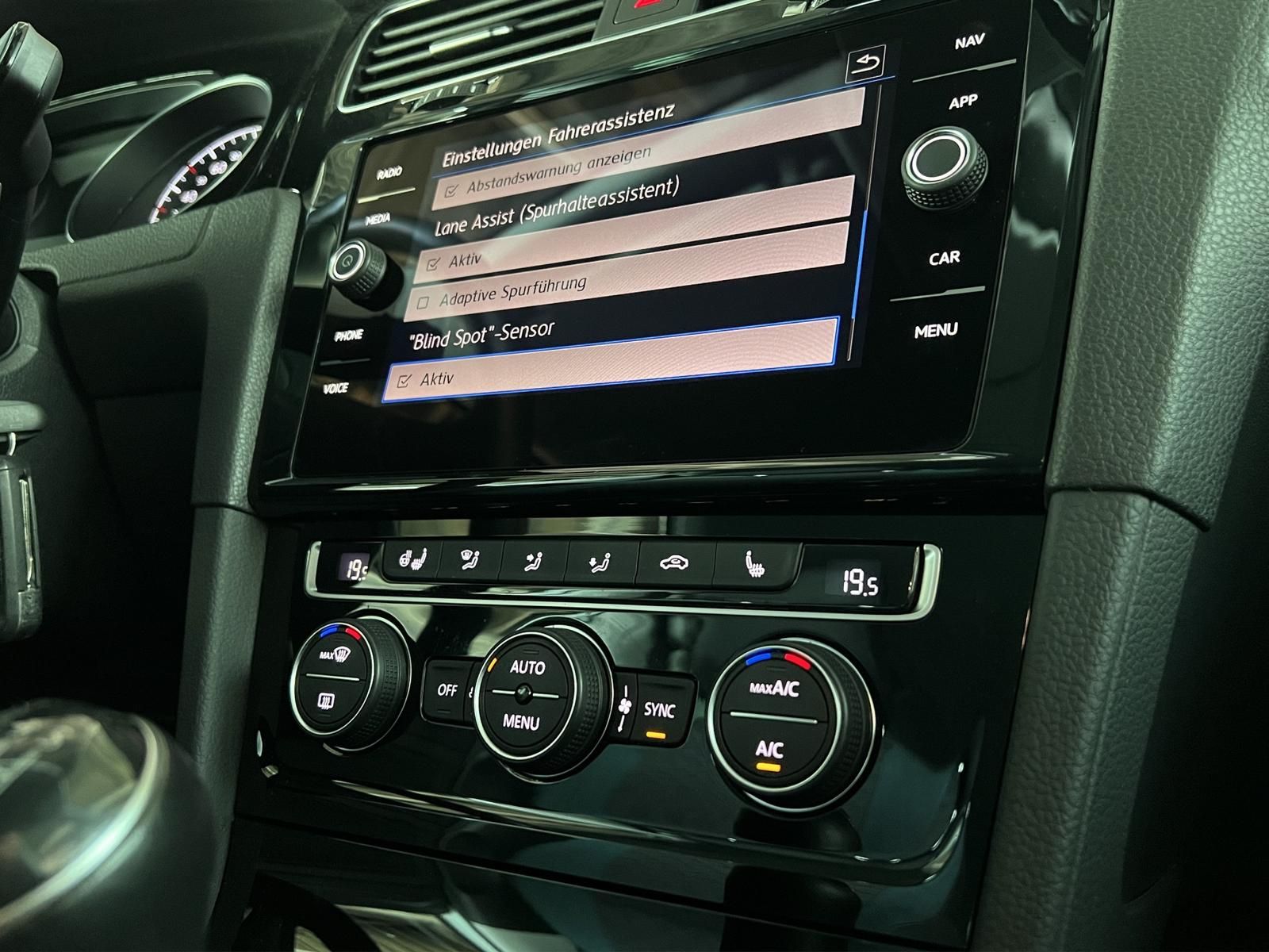 Volkswagen Golf VIII IQ.DRIVE - Samsaru's Car Outlet