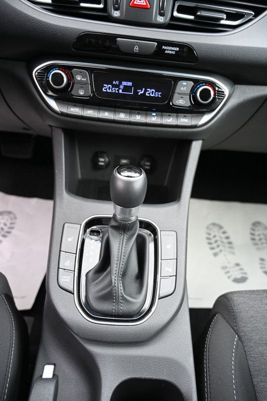 Hyundai i30 1.0 T-GDI - Samsaru's Car Outlet