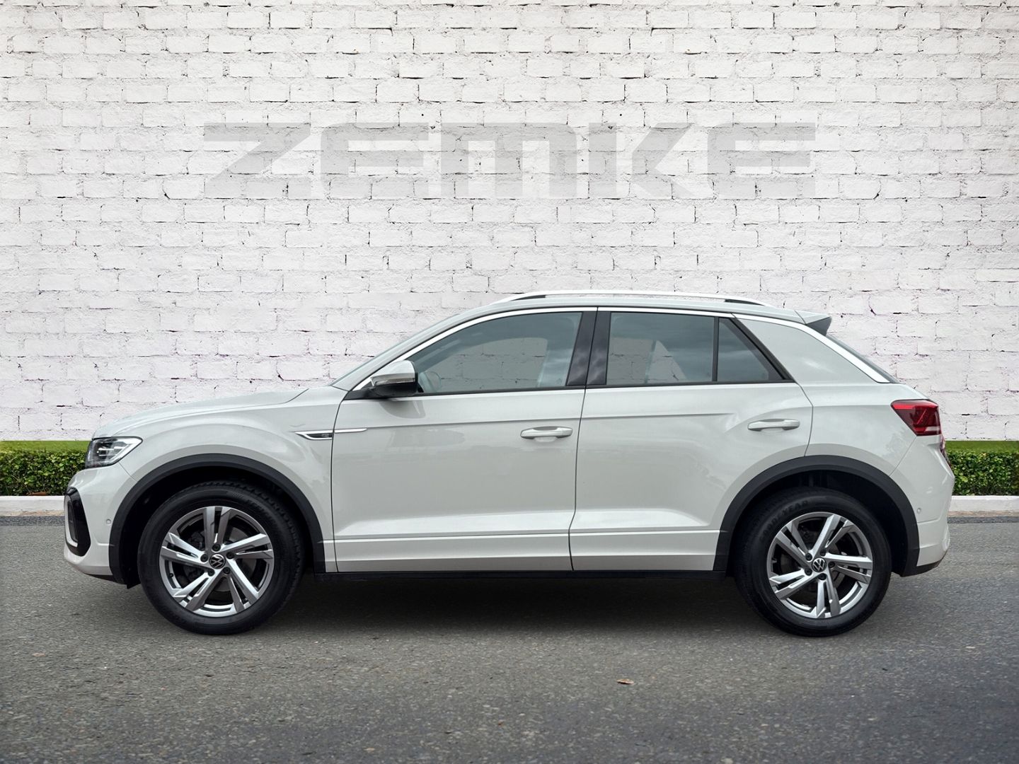 Volkswagen T-Roc 2.0 TDI R-Line - Samsaru's Car Outlet